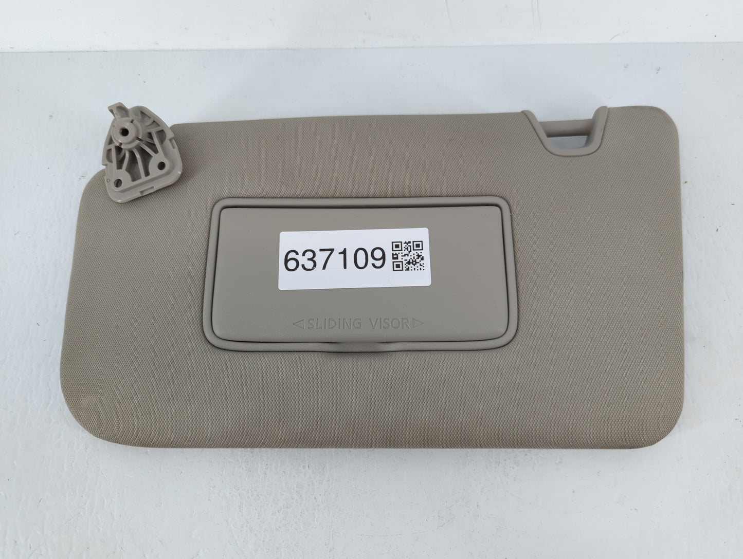 2018-2020 Nissan Rogue Sun Visor Shade Replacement Driver Left Mirror Fits Fits 2018 2019 2020 OEM Used Auto Parts - Oemused