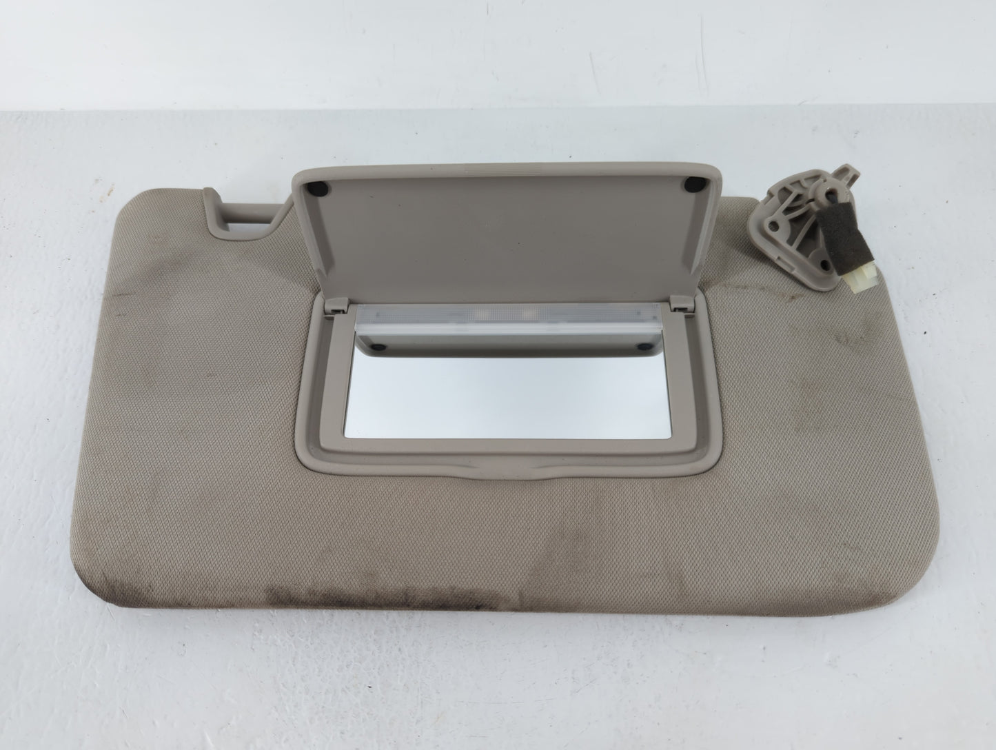 2018-2020 Nissan Rogue Sun Visor Shade Replacement Passenger Right Mirror Fits Fits 2018 2019 2020 OEM Used Auto Parts - Oem