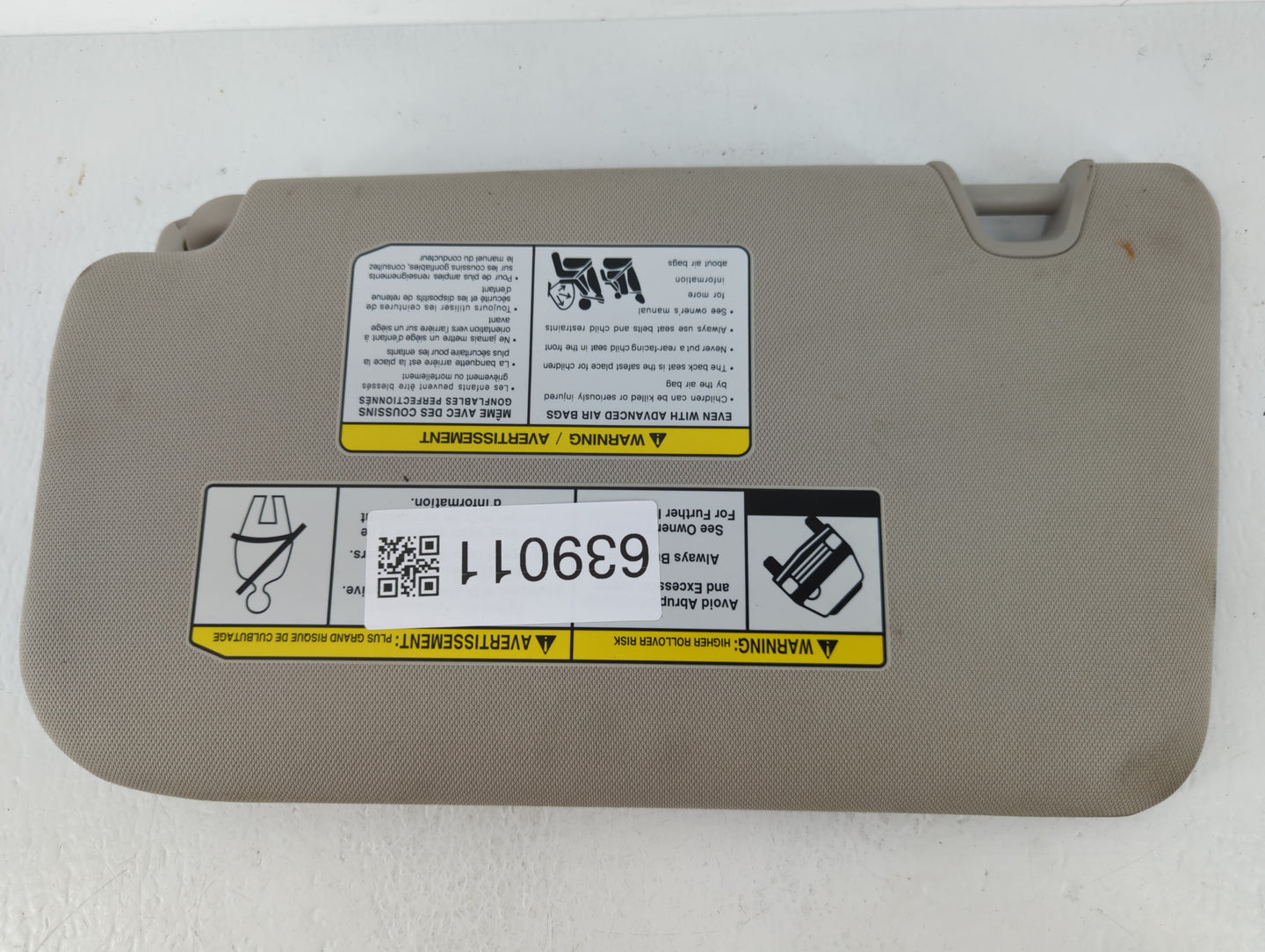 2018-2020 Nissan Rogue Sun Visor Shade Replacement Passenger Right Mirror Fits Fits 2018 2019 2020 OEM Used Auto Parts - Oem