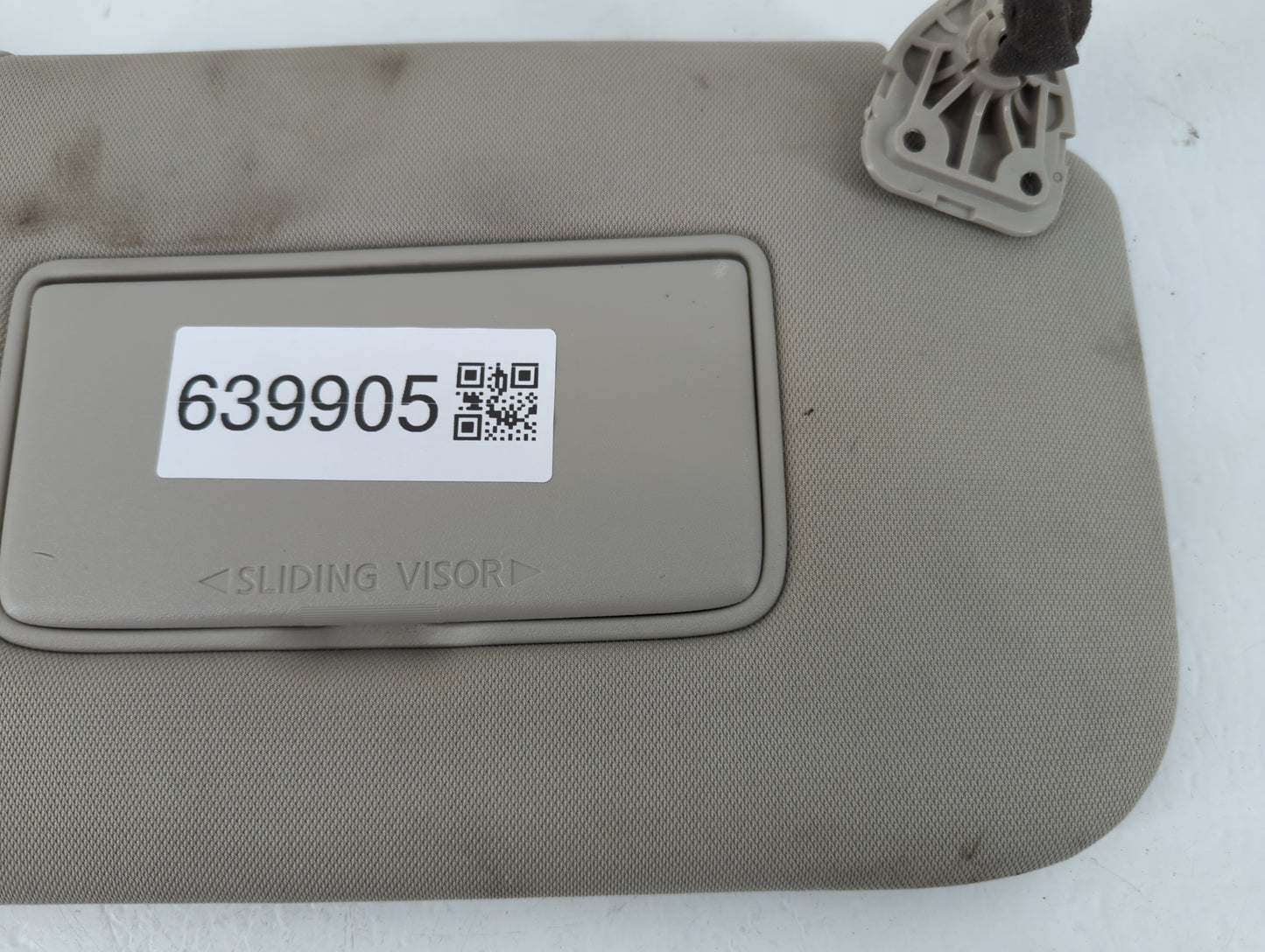 2018-2020 Nissan Rogue Sun Visor Shade Replacement Passenger Right Mirror Fits Fits 2018 2019 2020 OEM Used Auto Parts - Oem