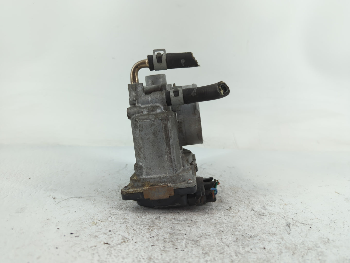 2014-2020 Nissan Rogue Throttle Body P/N:3TA60-01 C Fits Fits 2013 2014 2015 2016 2017 2018 2019 2020 OEM Used Auto Parts - 