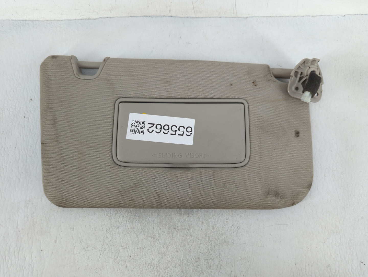 2018-2020 Nissan Rogue Sun Visor Shade Replacement Passenger Right Mirror Fits Fits 2018 2019 2020 OEM Used Auto Parts - Oem
