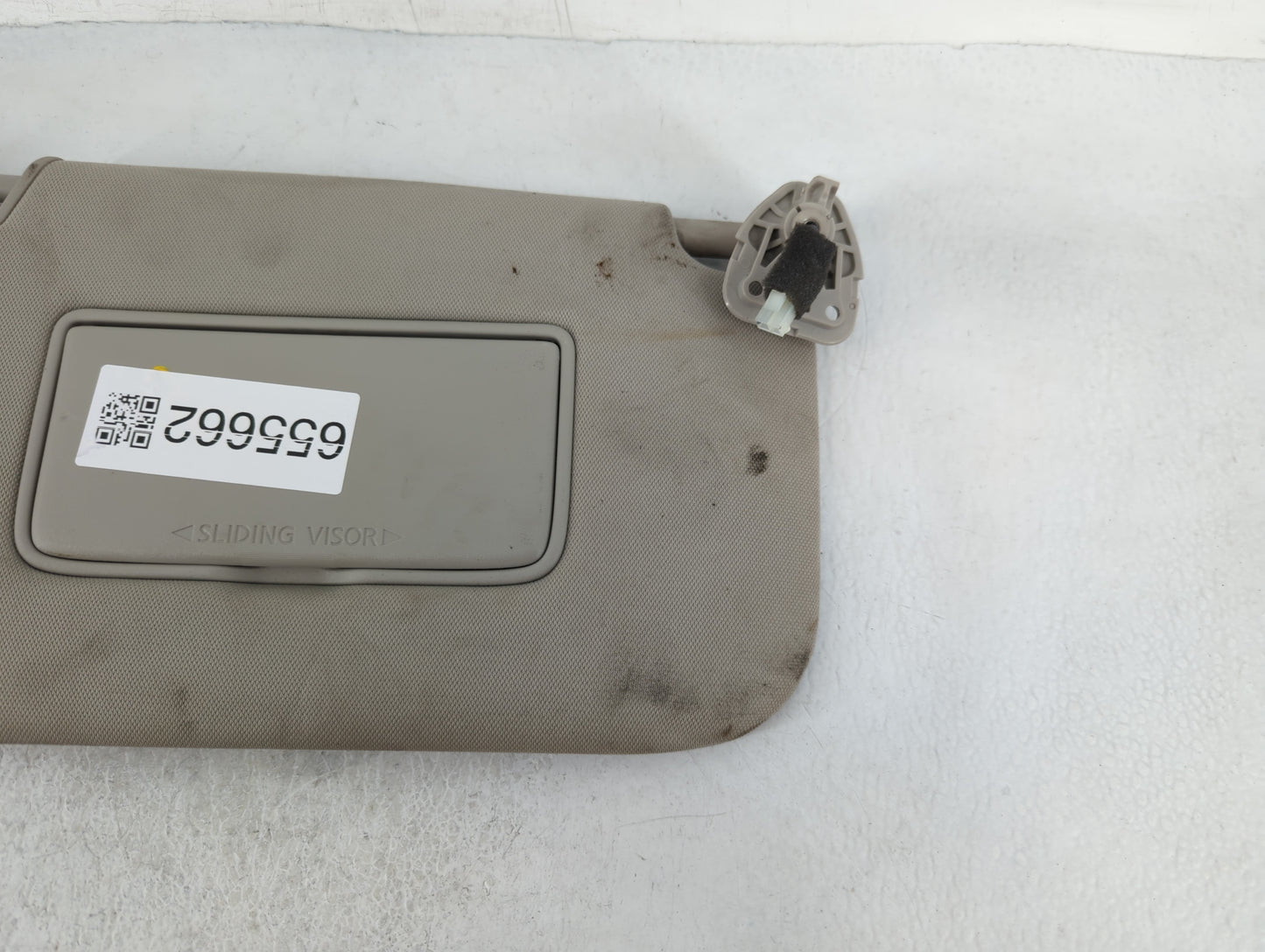 2018-2020 Nissan Rogue Sun Visor Shade Replacement Passenger Right Mirror Fits Fits 2018 2019 2020 OEM Used Auto Parts - Oem