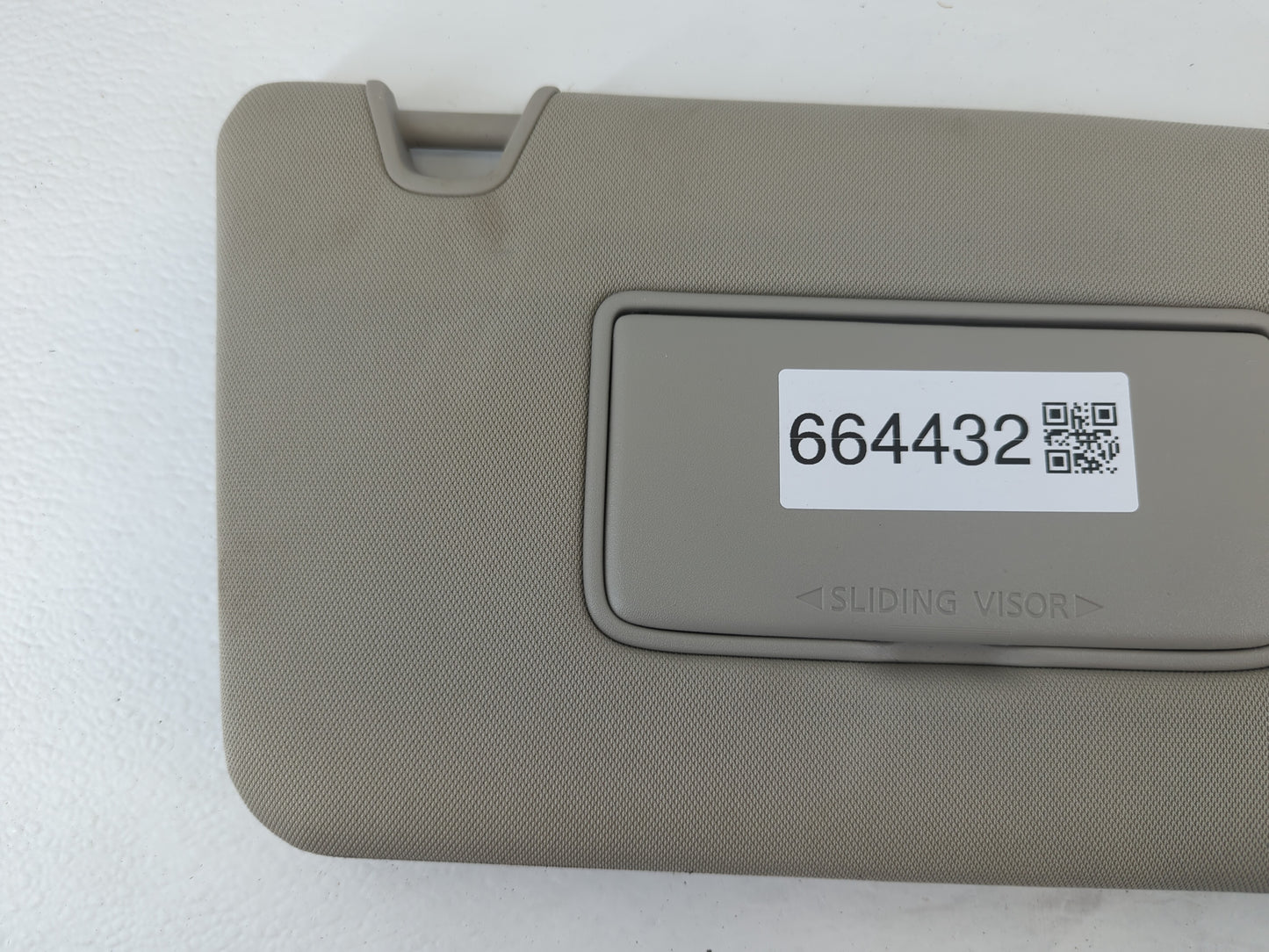 2018-2020 Nissan Rogue Sun Visor Shade Replacement Passenger Right Mirror Fits Fits 2018 2019 2020 OEM Used Auto Parts - Oem