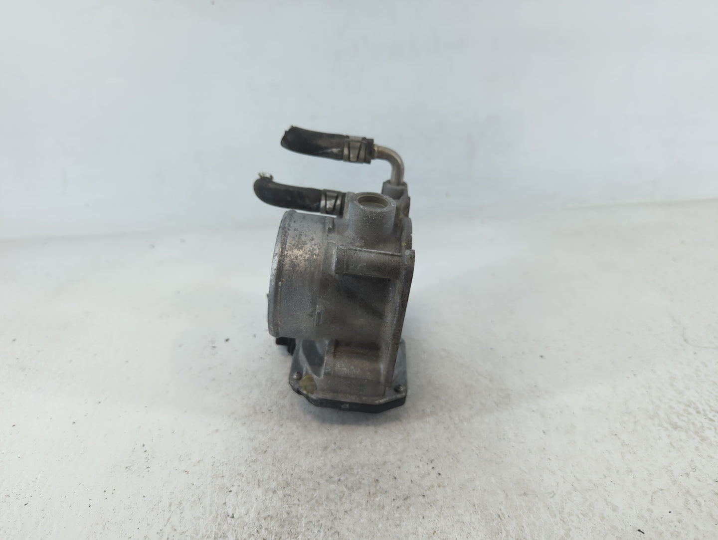 2014-2020 Nissan Rogue Throttle Body P/N:3TA60-01 C Fits Fits 2013 2014 2015 2016 2017 2018 2019 2020 OEM Used Auto Parts - 
