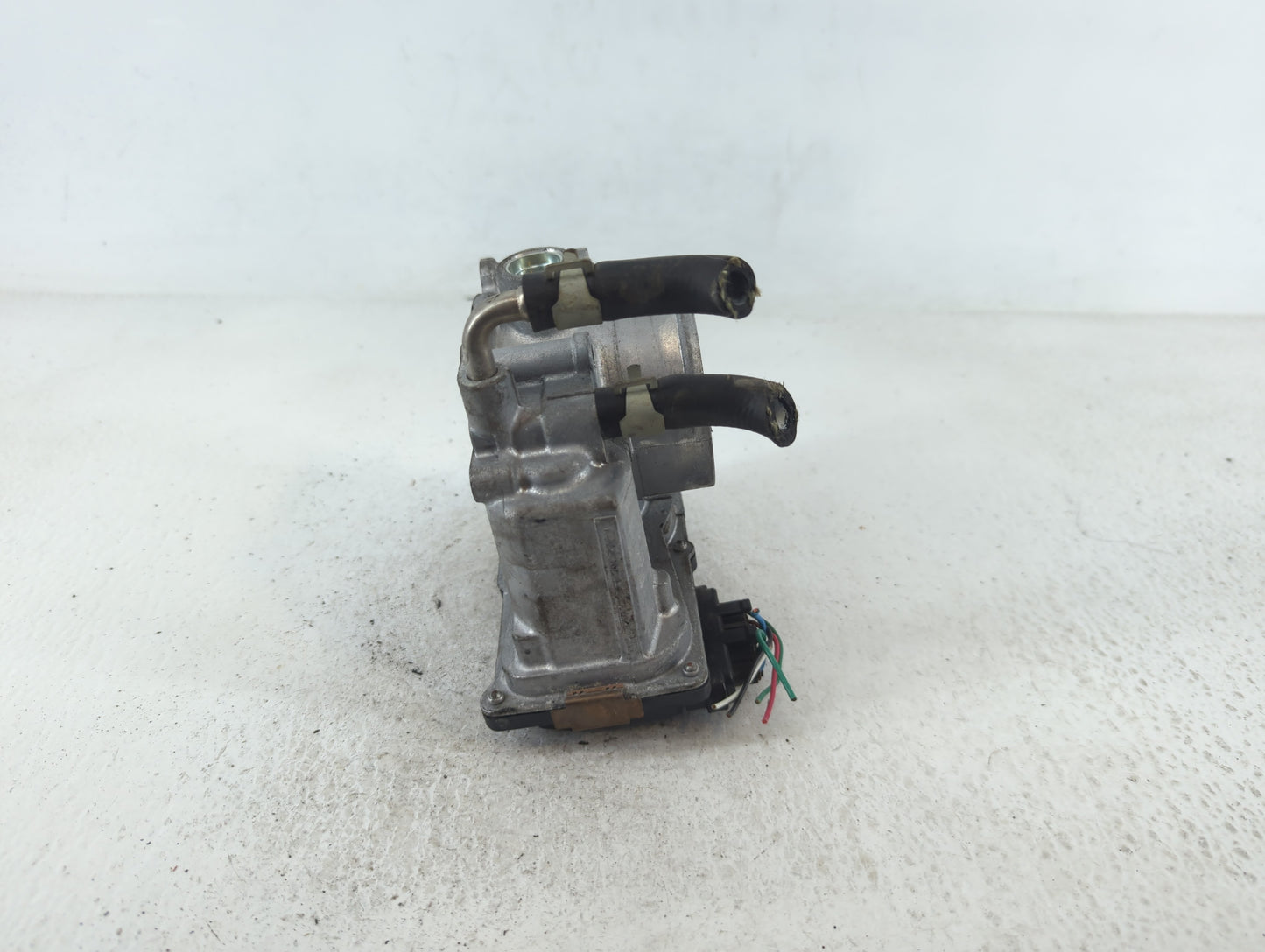 2014-2020 Nissan Rogue Throttle Body P/N:3TA60-01 C Fits Fits 2013 2014 2015 2016 2017 2018 2019 2020 OEM Used Auto Parts - 