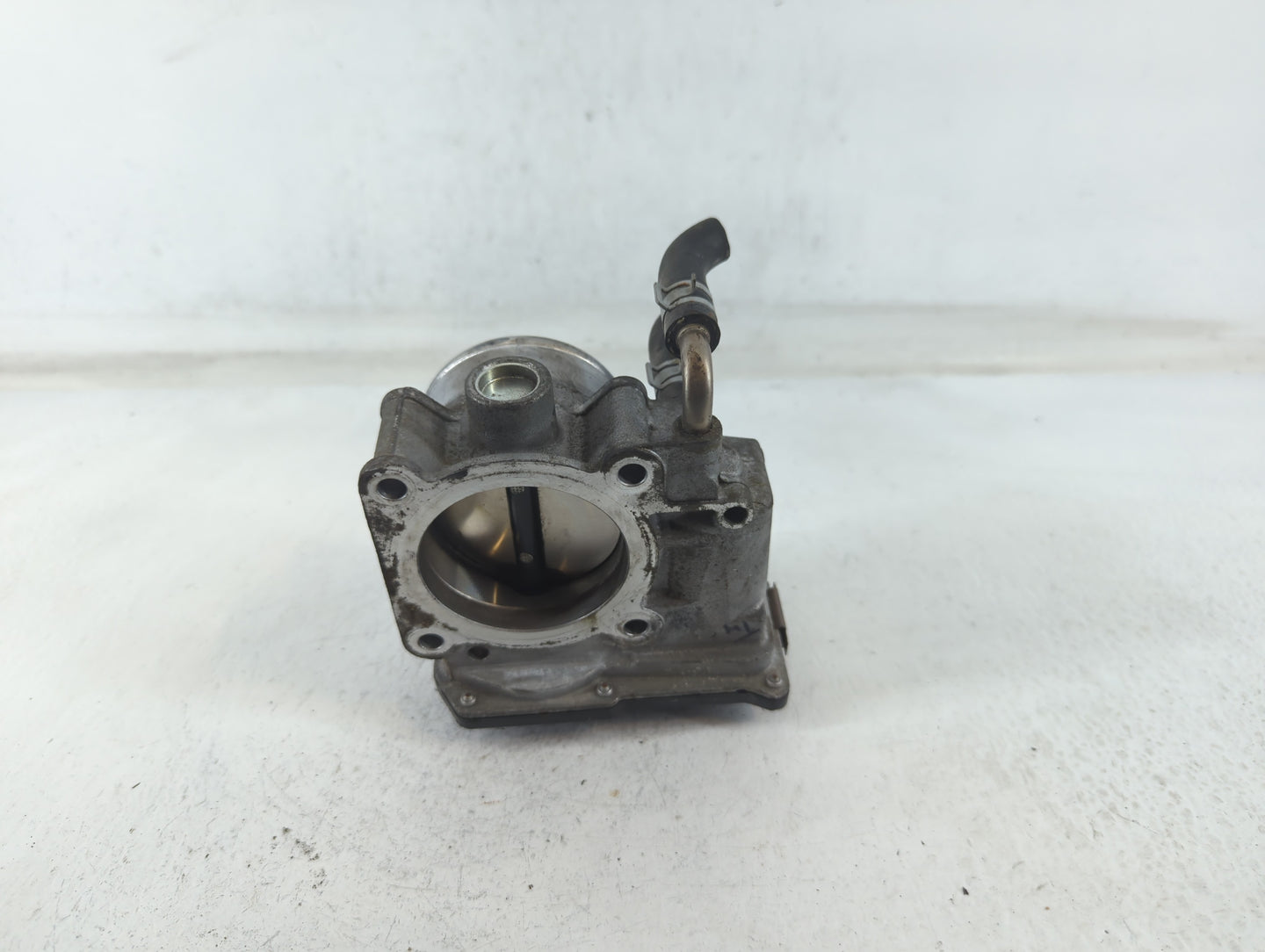 2014-2020 Nissan Rogue Throttle Body P/N:3TA60-01 C Fits Fits 2013 2014 2015 2016 2017 2018 2019 2020 OEM Used Auto Parts - 