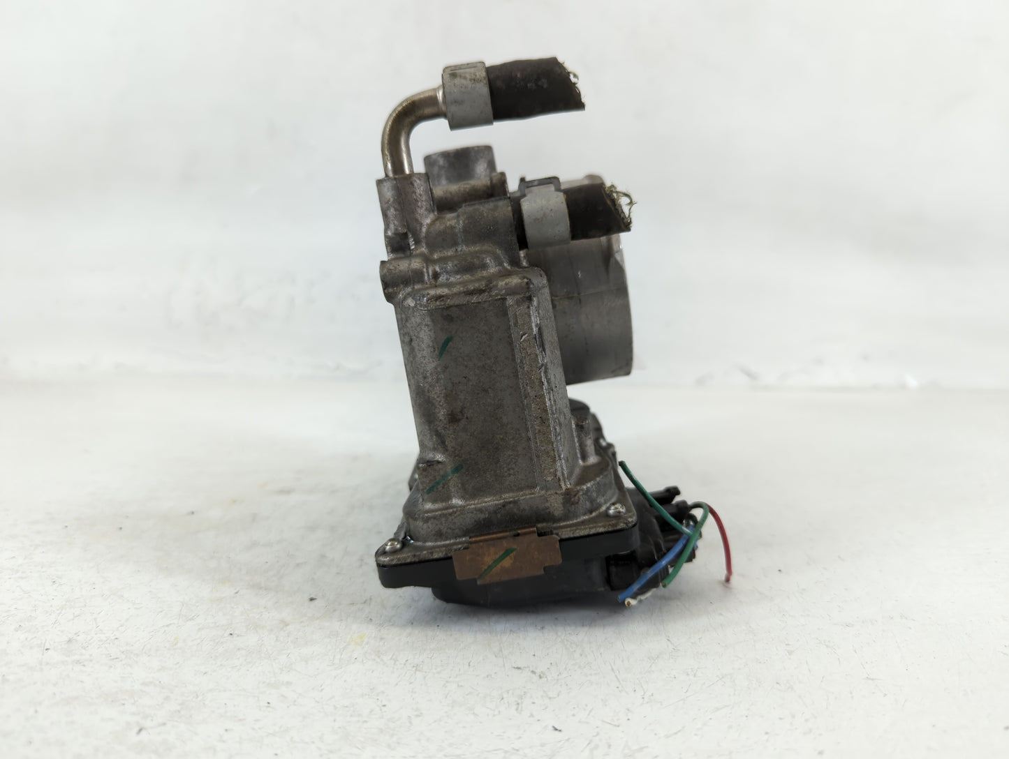 2014-2020 Nissan Rogue Throttle Body P/N:01686 5H07, 3TA60-01 A Fits Fits 2013 2014 2015 2016 2017 2018 2019 2020 OEM Used A