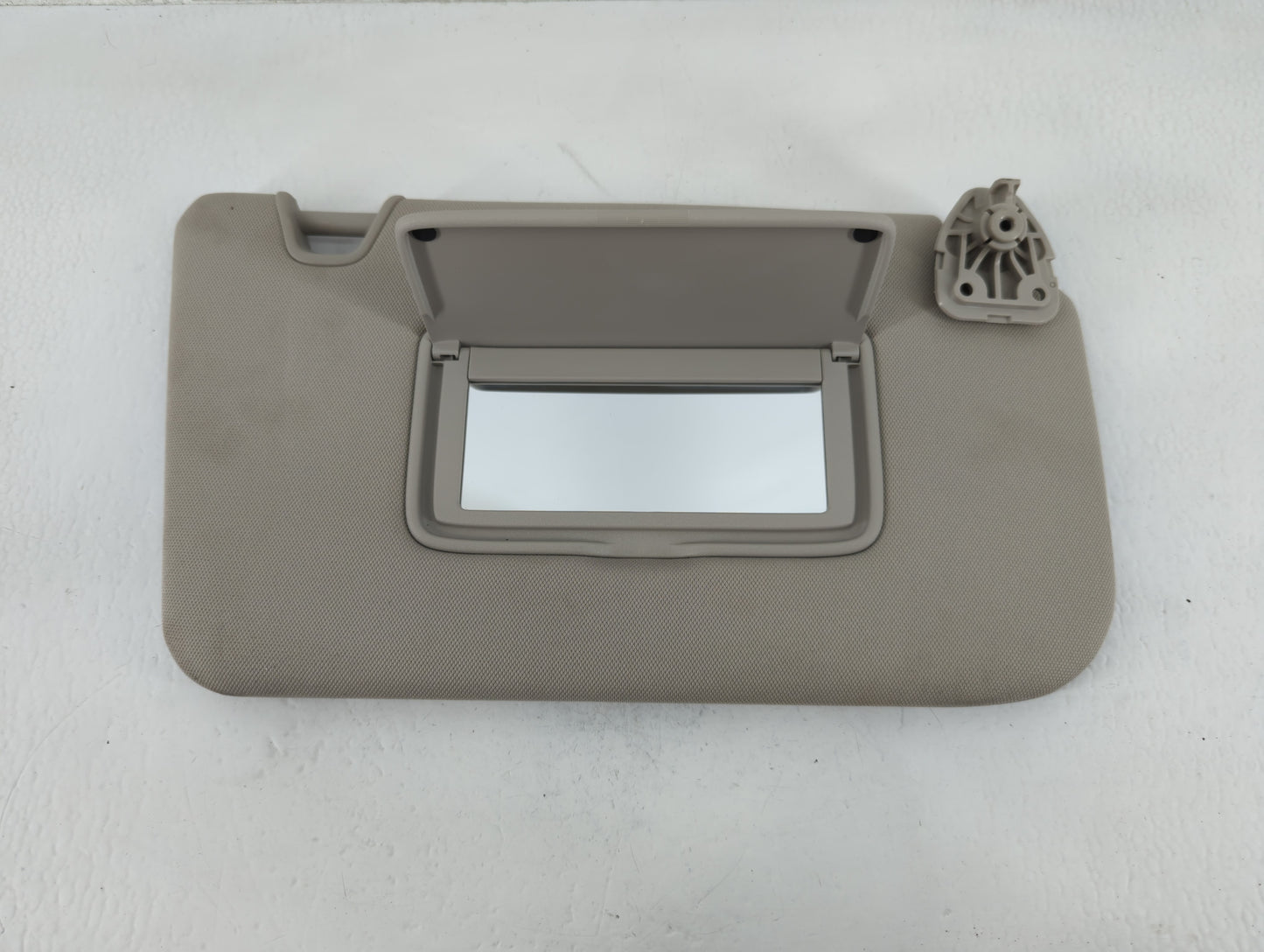 2018-2020 Nissan Rogue Sun Visor Shade Replacement Passenger Right Mirror Fits Fits 2018 2019 2020 OEM Used Auto Parts - Oem