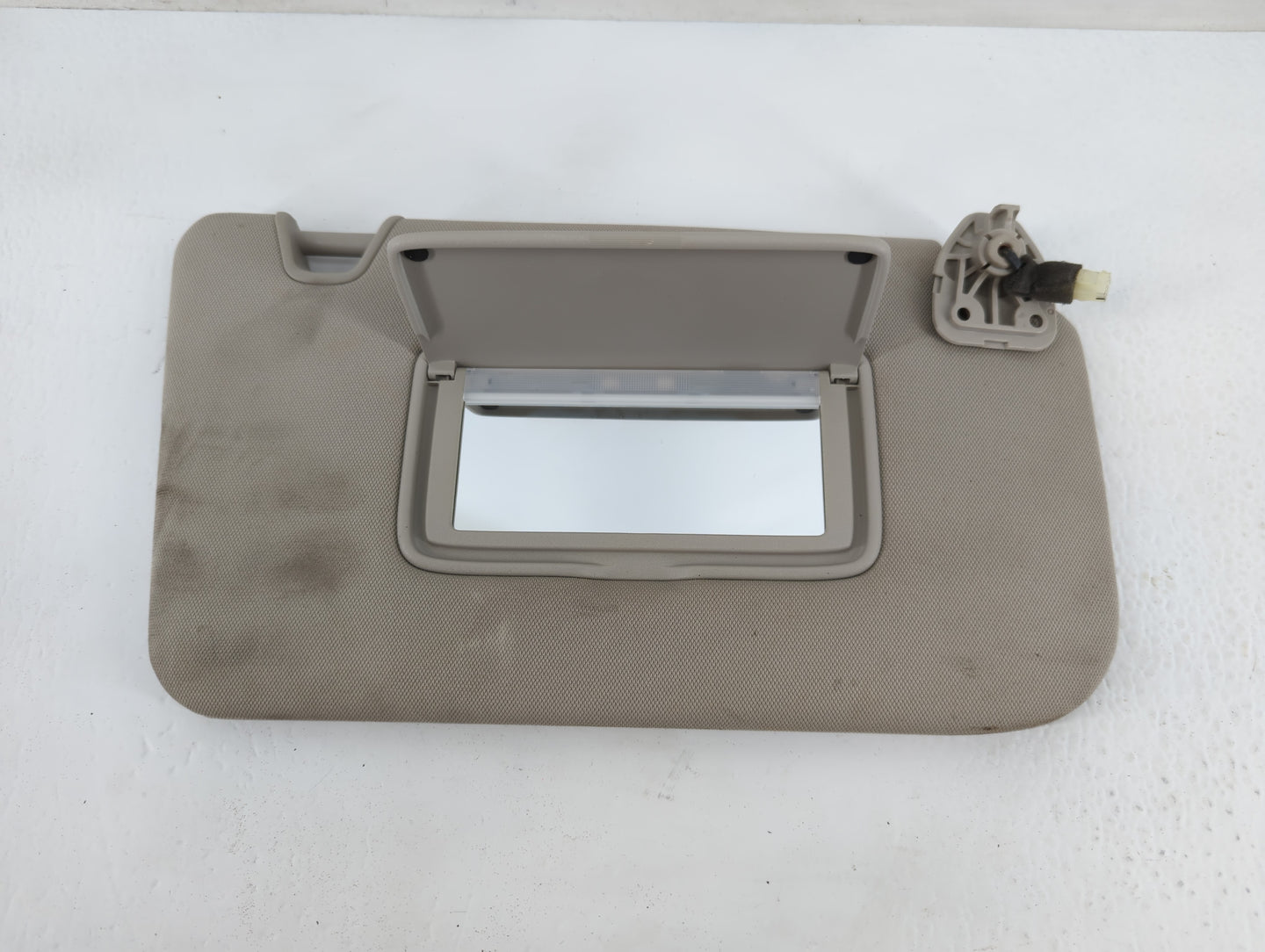 2018-2020 Nissan Rogue Sun Visor Shade Replacement Passenger Right Mirror Fits Fits 2018 2019 2020 OEM Used Auto Parts - Oem