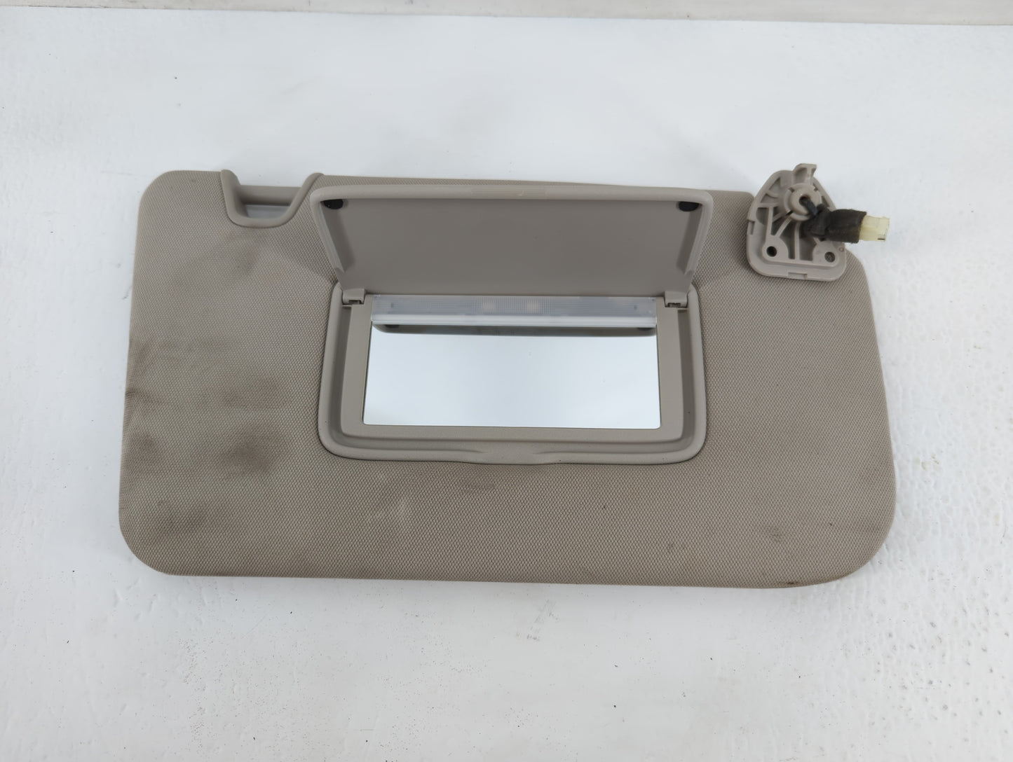 2018-2020 Nissan Rogue Sun Visor Shade Replacement Passenger Right Mirror Fits Fits 2018 2019 2020 OEM Used Auto Parts - Oem