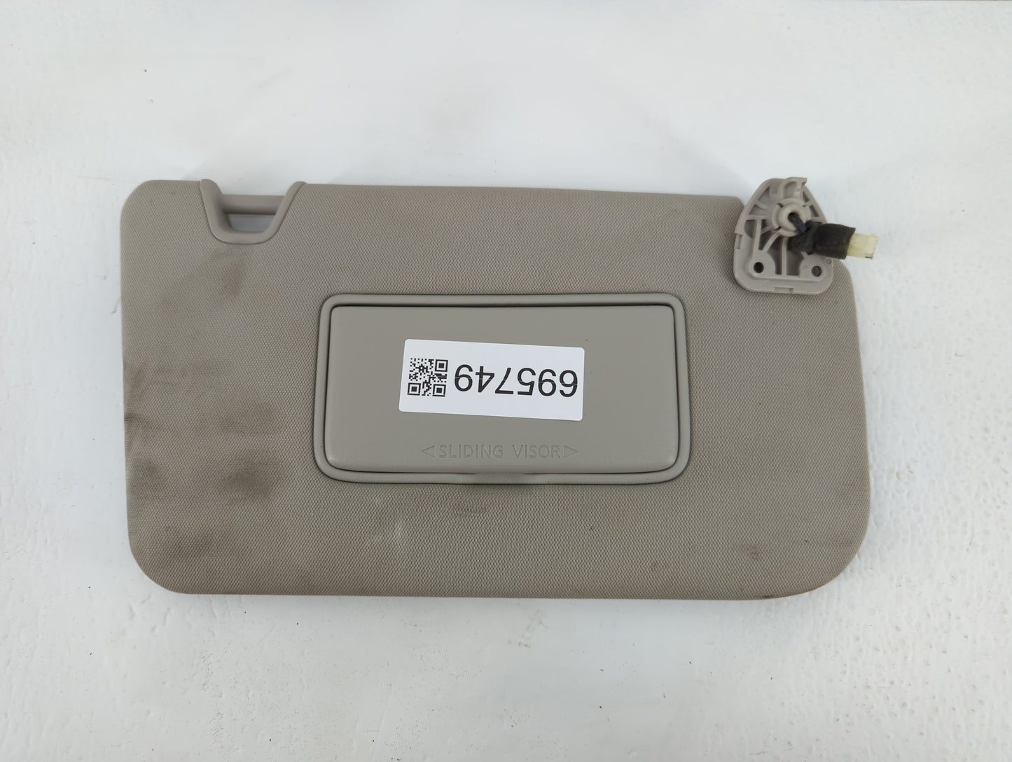 2018-2020 Nissan Rogue Sun Visor Shade Replacement Passenger Right Mirror Fits Fits 2018 2019 2020 OEM Used Auto Parts - Oem