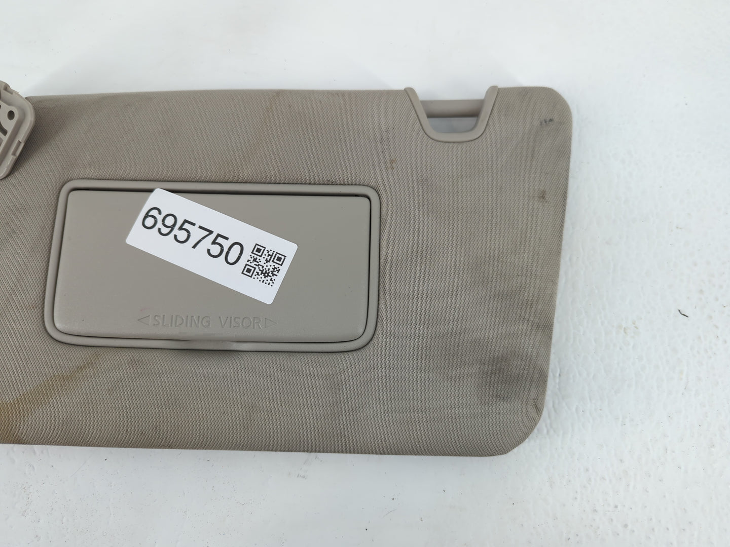 2018-2020 Nissan Rogue Sun Visor Shade Replacement Driver Left Mirror Fits Fits 2018 2019 2020 OEM Used Auto Parts - Oemused