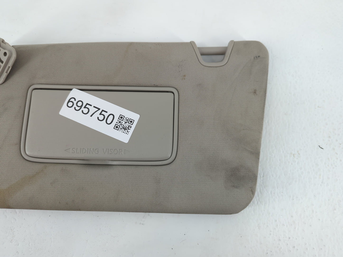 2018-2020 Nissan Rogue Sun Visor Shade Replacement Driver Left Mirror Fits Fits 2018 2019 2020 OEM Used Auto Parts - Oemused