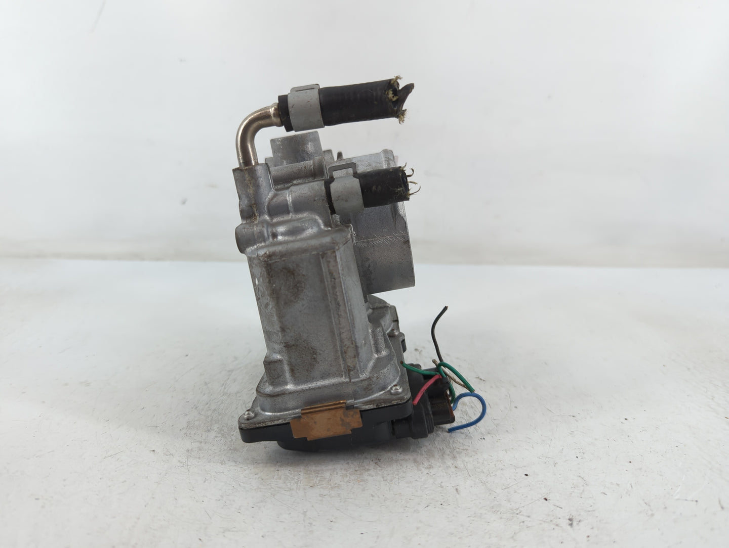 2014-2020 Nissan Rogue Throttle Body P/N:00164 3TA60-01 Fits Fits 2013 2014 2015 2016 2017 2018 2019 2020 OEM Used Auto Part