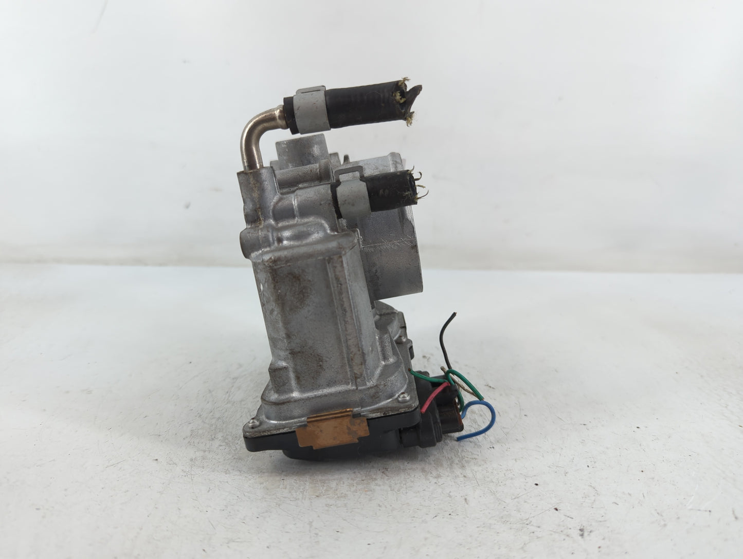 2014-2020 Nissan Rogue Throttle Body P/N:00164 3TA60-01 Fits Fits 2013 2014 2015 2016 2017 2018 2019 2020 OEM Used Auto Part