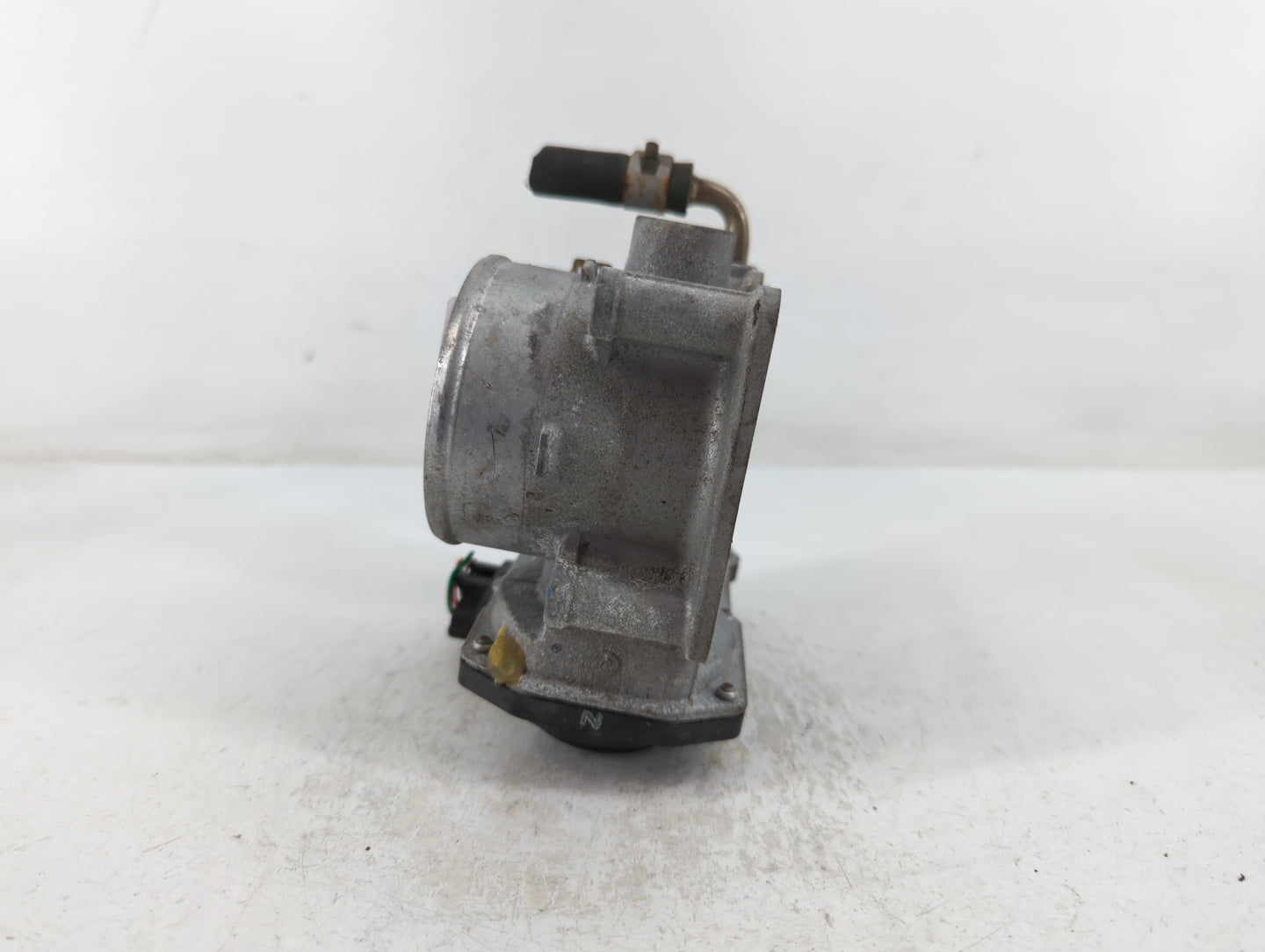 2014-2020 Nissan Rogue Throttle Body P/N:00405 9E02, 3TA60-01 C Fits Fits 2013 2014 2015 2016 2017 2018 2019 2020 OEM Used A