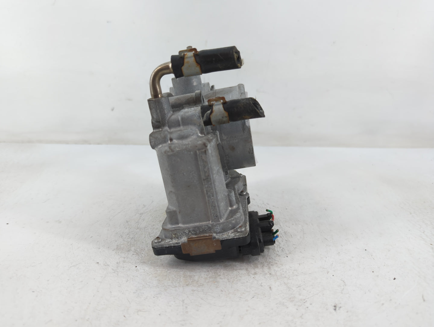 2014-2020 Nissan Rogue Throttle Body P/N:00405 9E02, 3TA60-01 C Fits Fits 2013 2014 2015 2016 2017 2018 2019 2020 OEM Used A