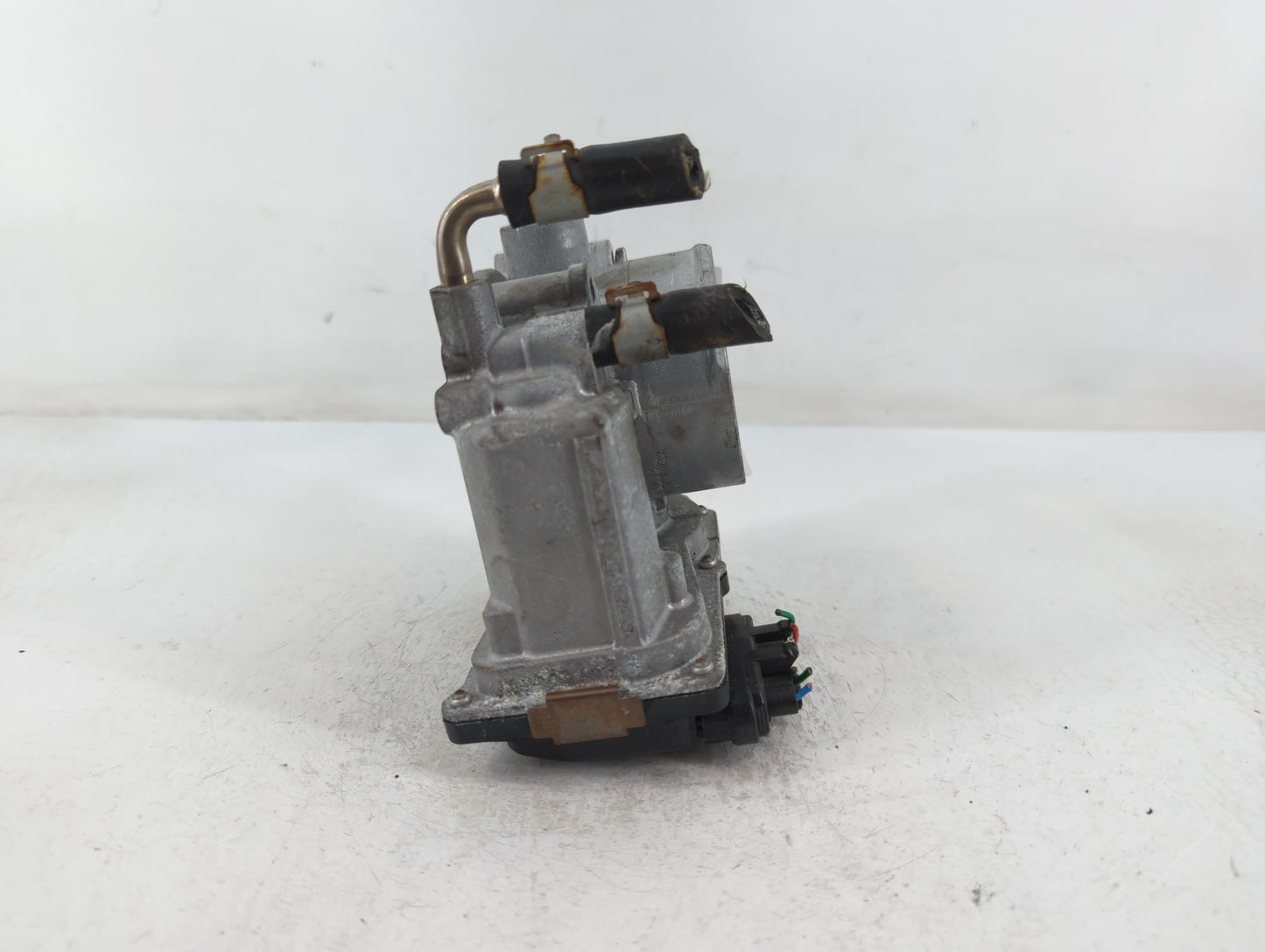 2014-2020 Nissan Rogue Throttle Body P/N:00405 9E02, 3TA60-01 C Fits Fits 2013 2014 2015 2016 2017 2018 2019 2020 OEM Used A