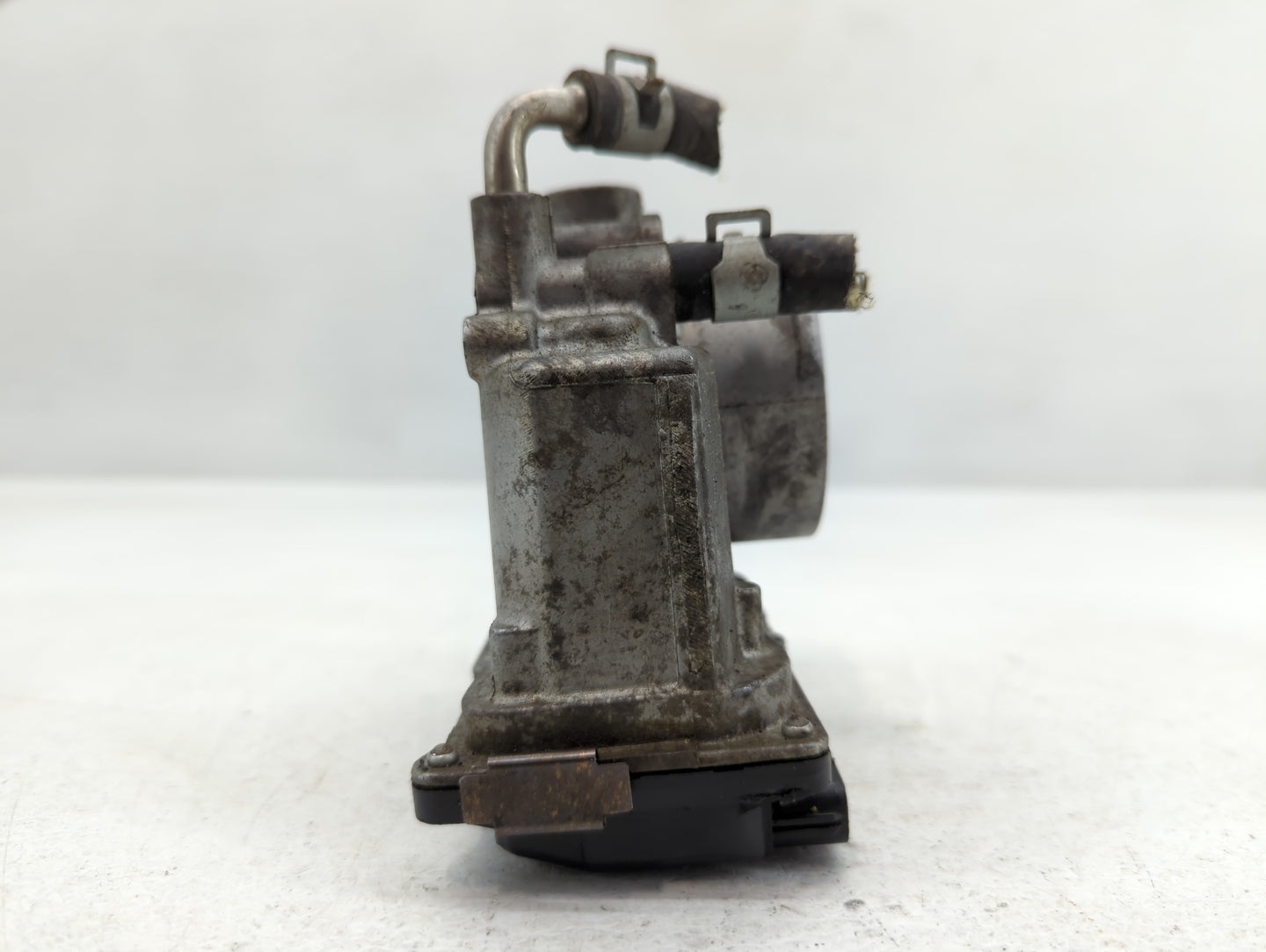 2014-2020 Nissan Rogue Throttle Body P/N:3TA60-01A Fits Fits 2013 2014 2015 2016 2017 2018 2019 2020 OEM Used Auto Parts - O