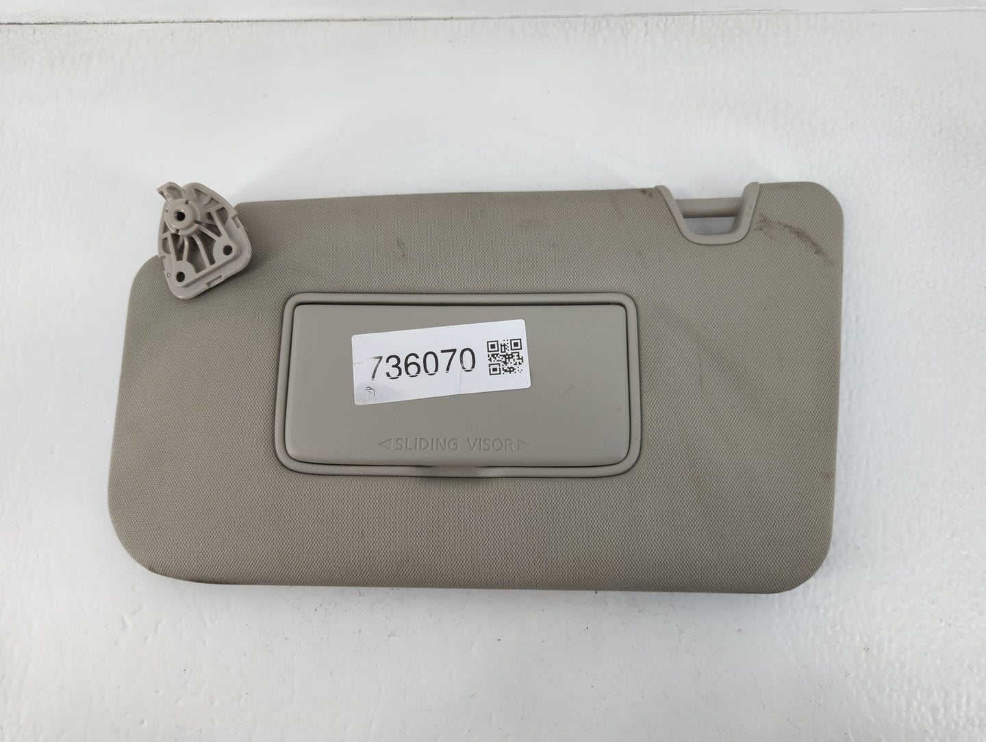 2018-2020 Nissan Rogue Sun Visor Shade Replacement Driver Left Mirror Fits Fits 2018 2019 2020 OEM Used Auto Parts - Oemused