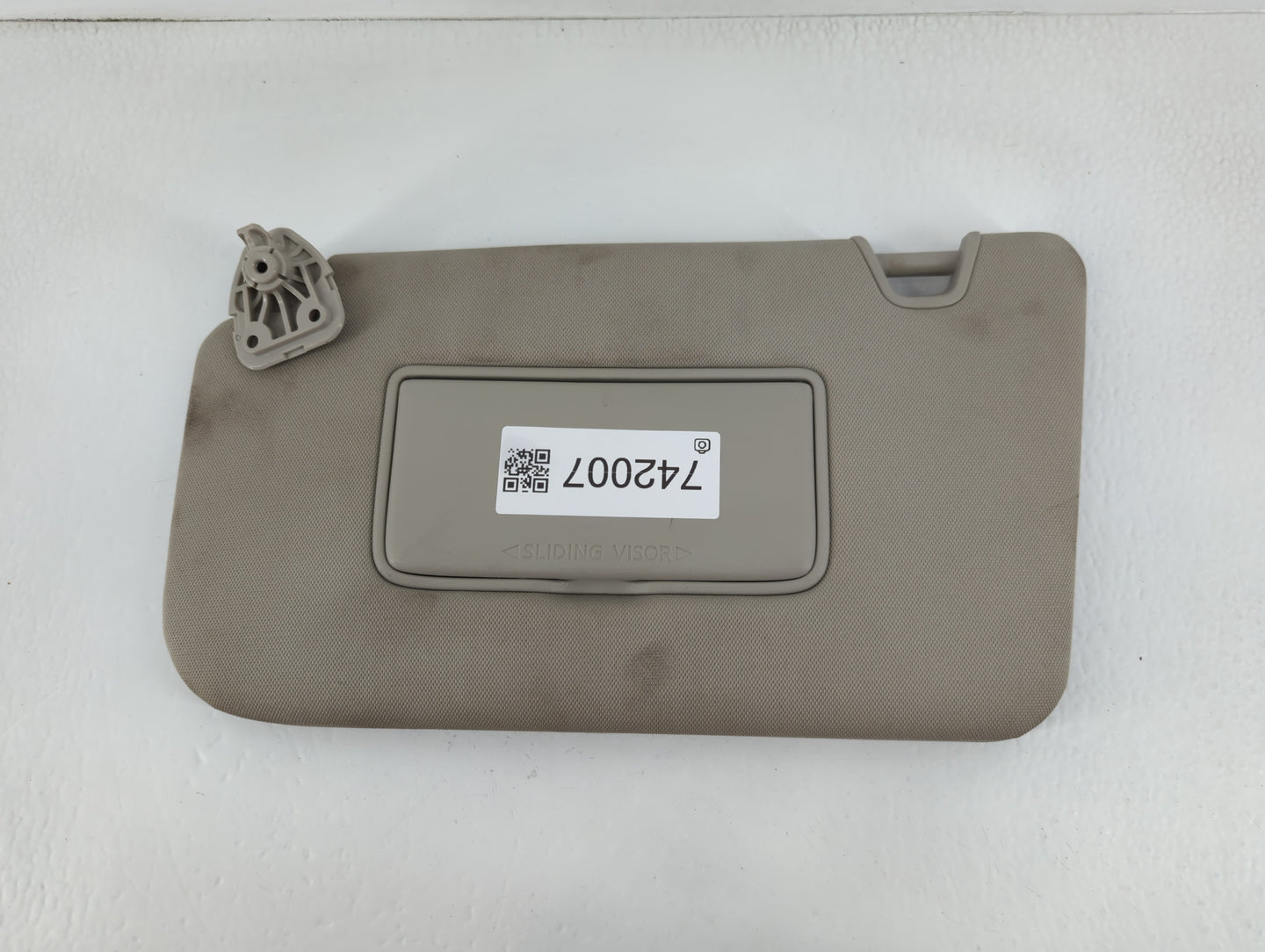 2018-2020 Nissan Rogue Sun Visor Shade Replacement Driver Left Mirror Fits Fits 2018 2019 2020 OEM Used Auto Parts - Oemused