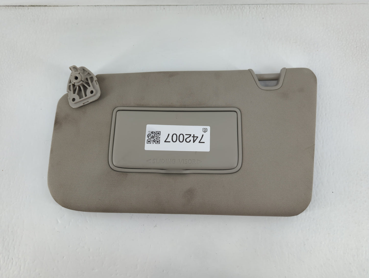 2018-2020 Nissan Rogue Sun Visor Shade Replacement Driver Left Mirror Fits Fits 2018 2019 2020 OEM Used Auto Parts - Oemused