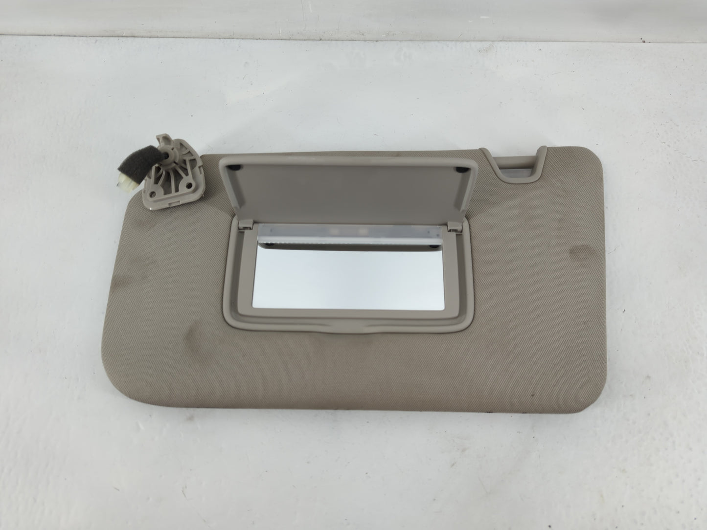 2018-2020 Nissan Rogue Sun Visor Shade Replacement Driver Left Mirror Fits Fits 2018 2019 2020 OEM Used Auto Parts - Oemused