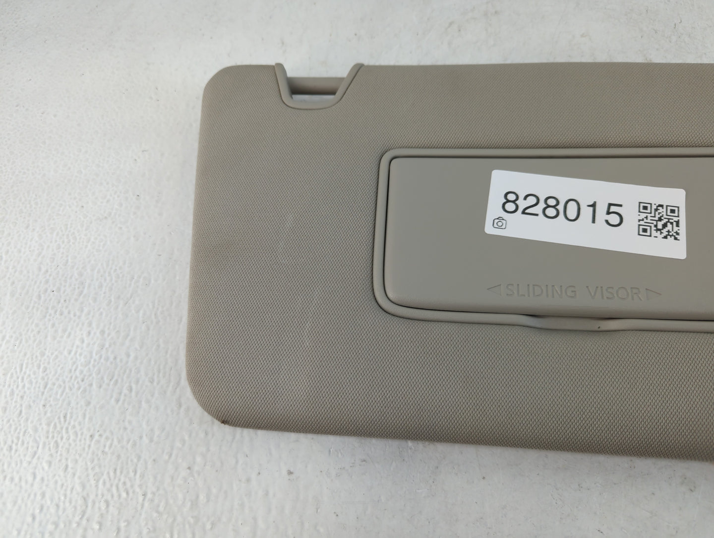 2018-2020 Nissan Rogue Sun Visor Shade Replacement Passenger Right Mirror Fits Fits 2018 2019 2020 OEM Used Auto Parts - Oem