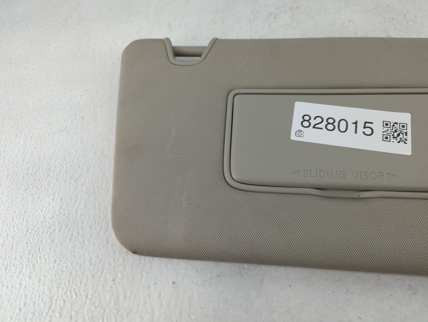 2018-2020 Nissan Rogue Sun Visor Shade Replacement Passenger Right Mirror Fits Fits 2018 2019 2020 OEM Used Auto Parts - Oem