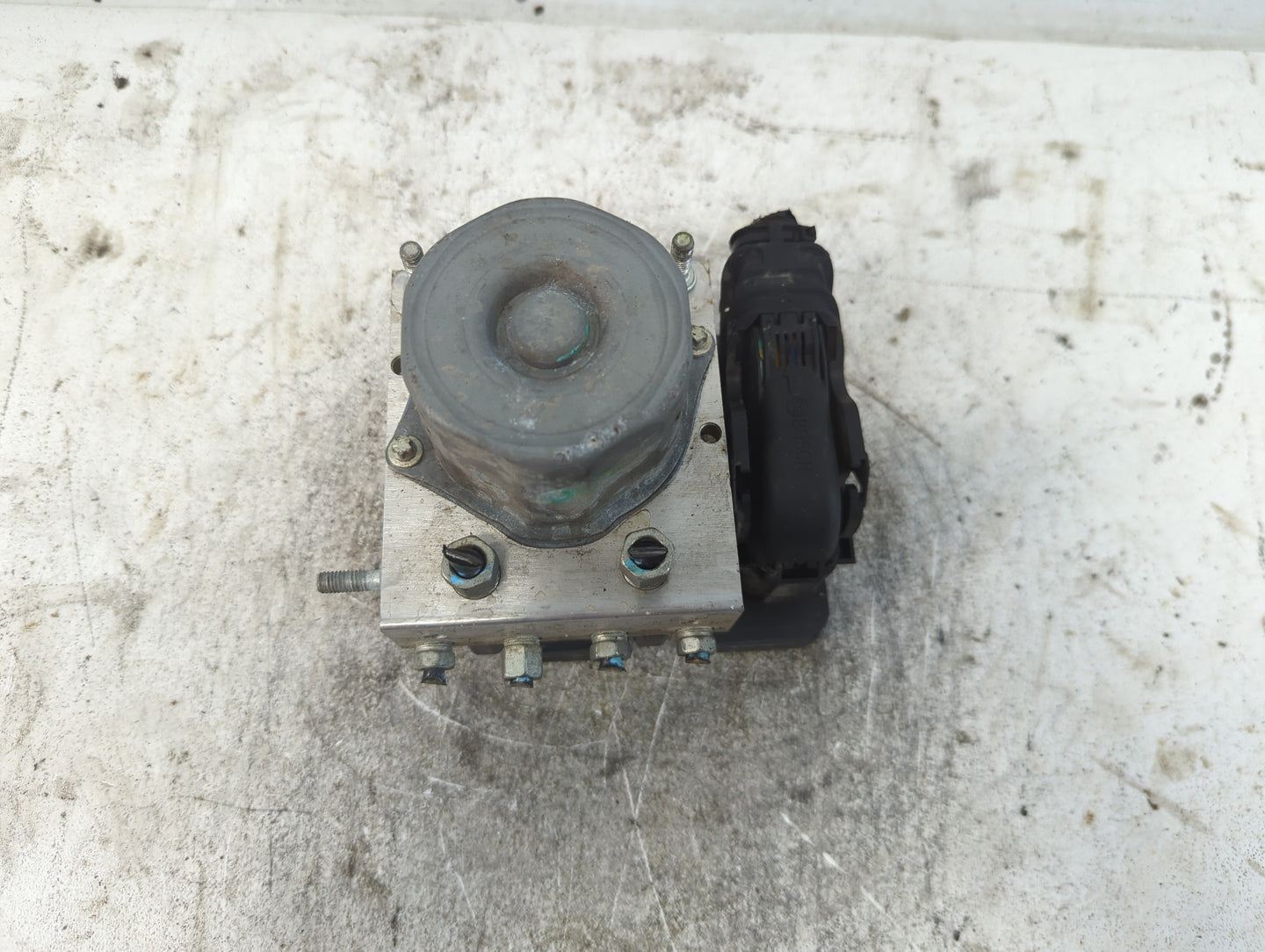 2019-2020 Nissan Rogue ABS Pump Control Module Replacement P/N:47660 5HT3A Fits Fits 2019 2020 OEM Used Auto Parts - Oemused