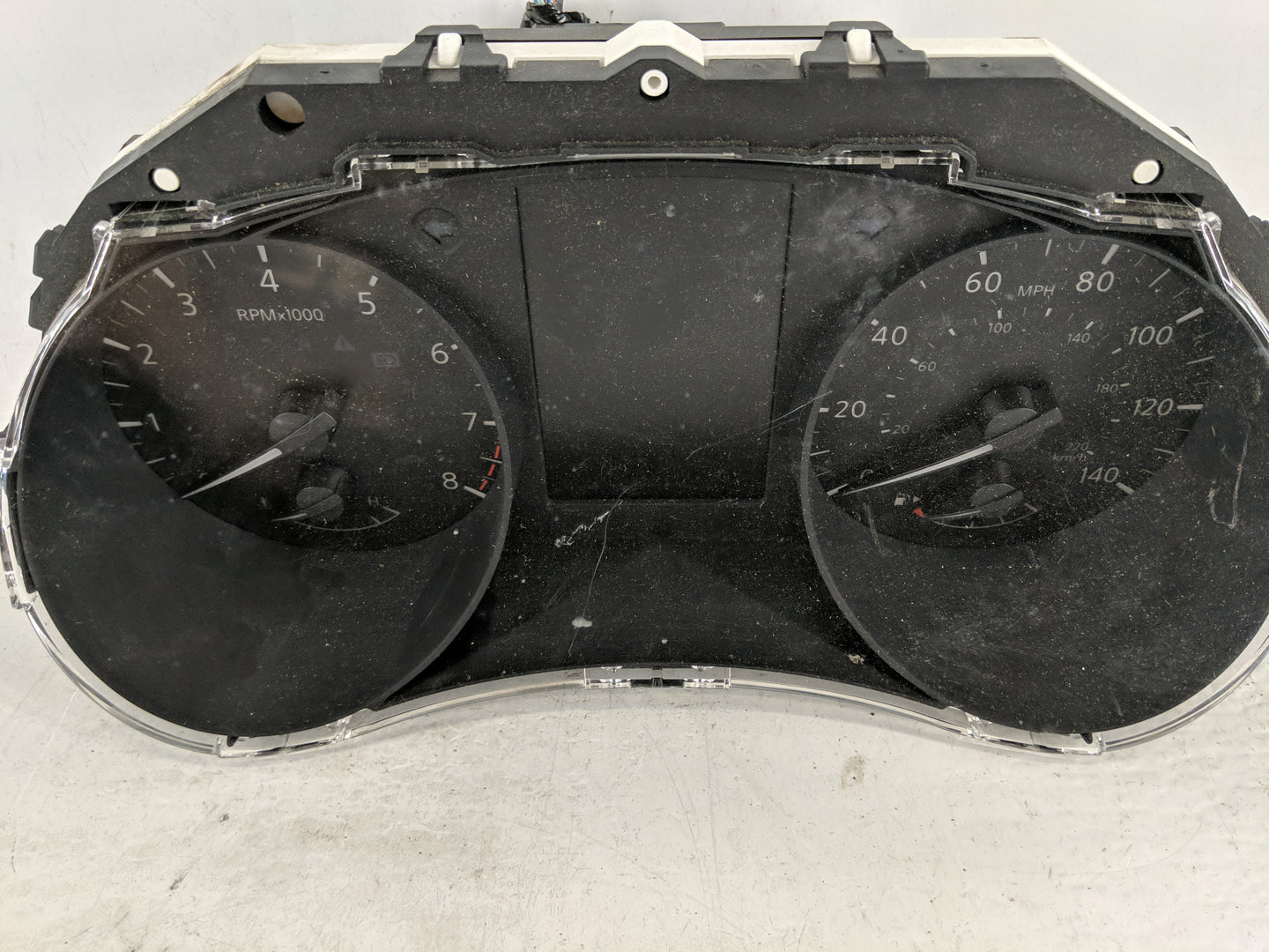 2020-2021 Nissan Rogue Sport Instrument Cluster Speedometer Gauges P/N:6MR2A/3SSG Miles: Fits Fits 2020 2021 OEM Used Auto P