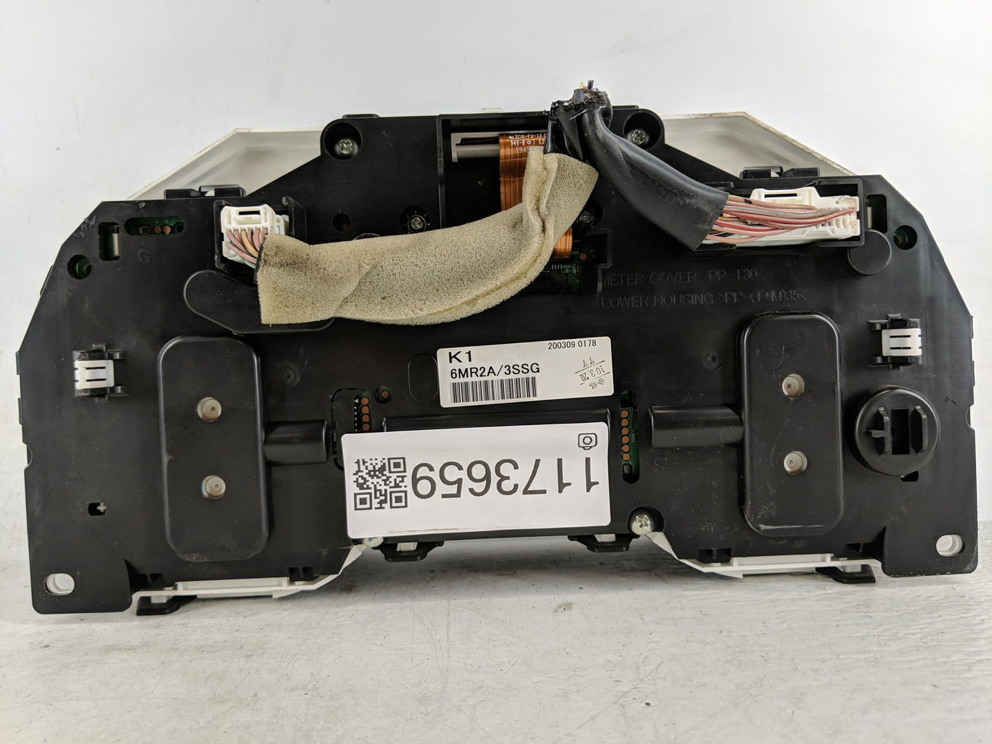 2020-2021 Nissan Rogue Sport Instrument Cluster Speedometer Gauges P/N:6MR2A/3SSG Miles: Fits Fits 2020 2021 OEM Used Auto P