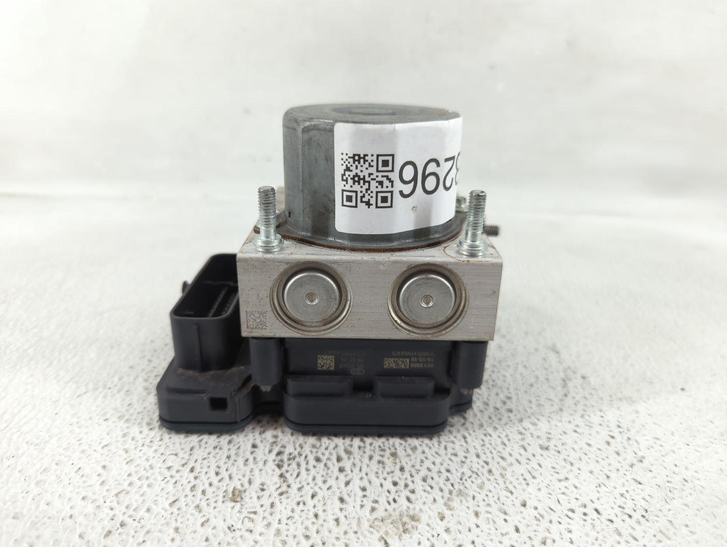 2019-2021 Nissan Rogue Sport ABS Pump Control Module Replacement P/N:47660 6MM0A Fits Fits 2019 2020 2021 OEM Used Auto Part