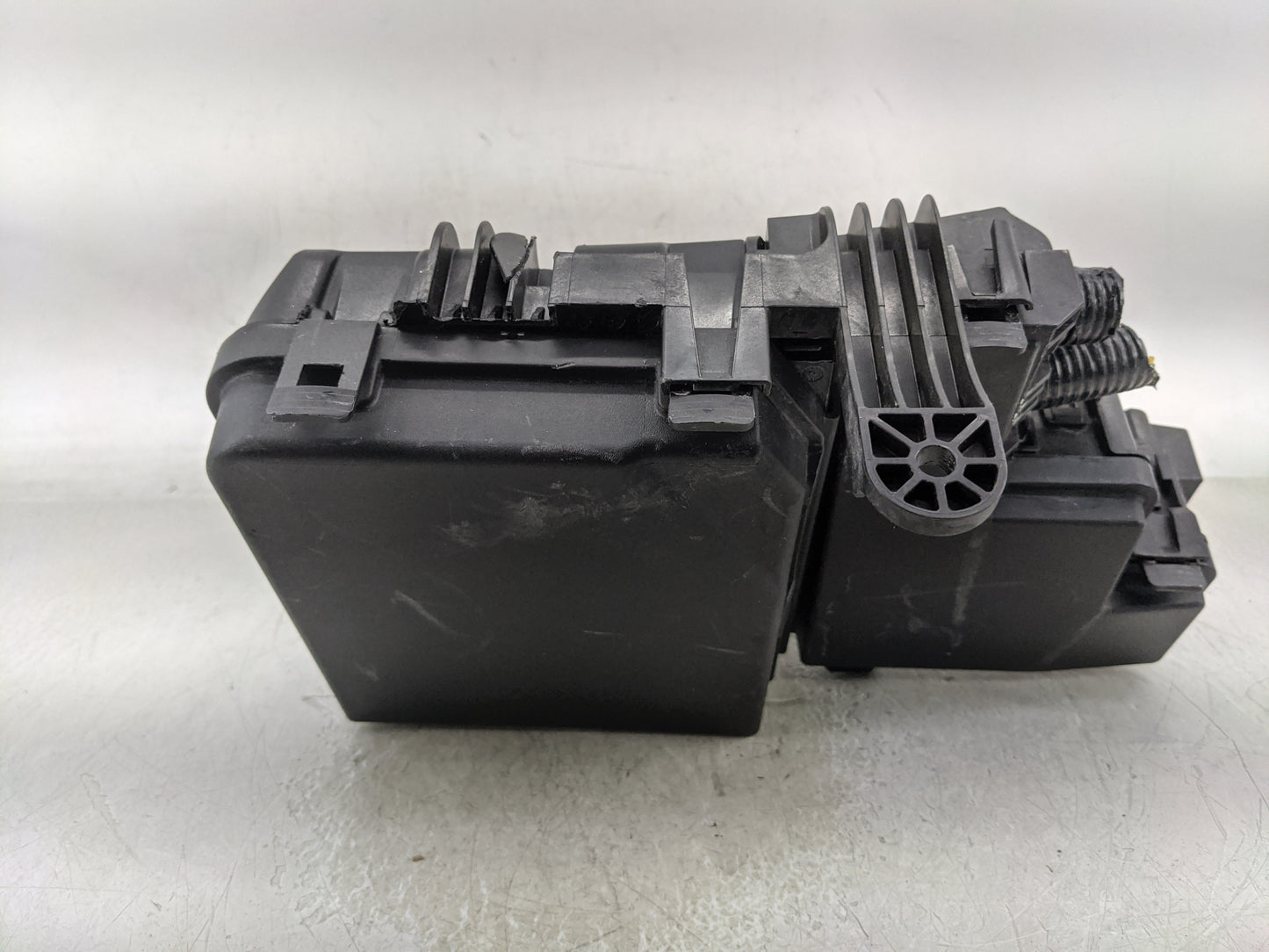 2017-2022 Nissan Rogue Sport Fusebox Fuse Box Panel Relay Module Fits Fits 2017 2018 2019 2020 2021 2022 OEM Used Auto Parts