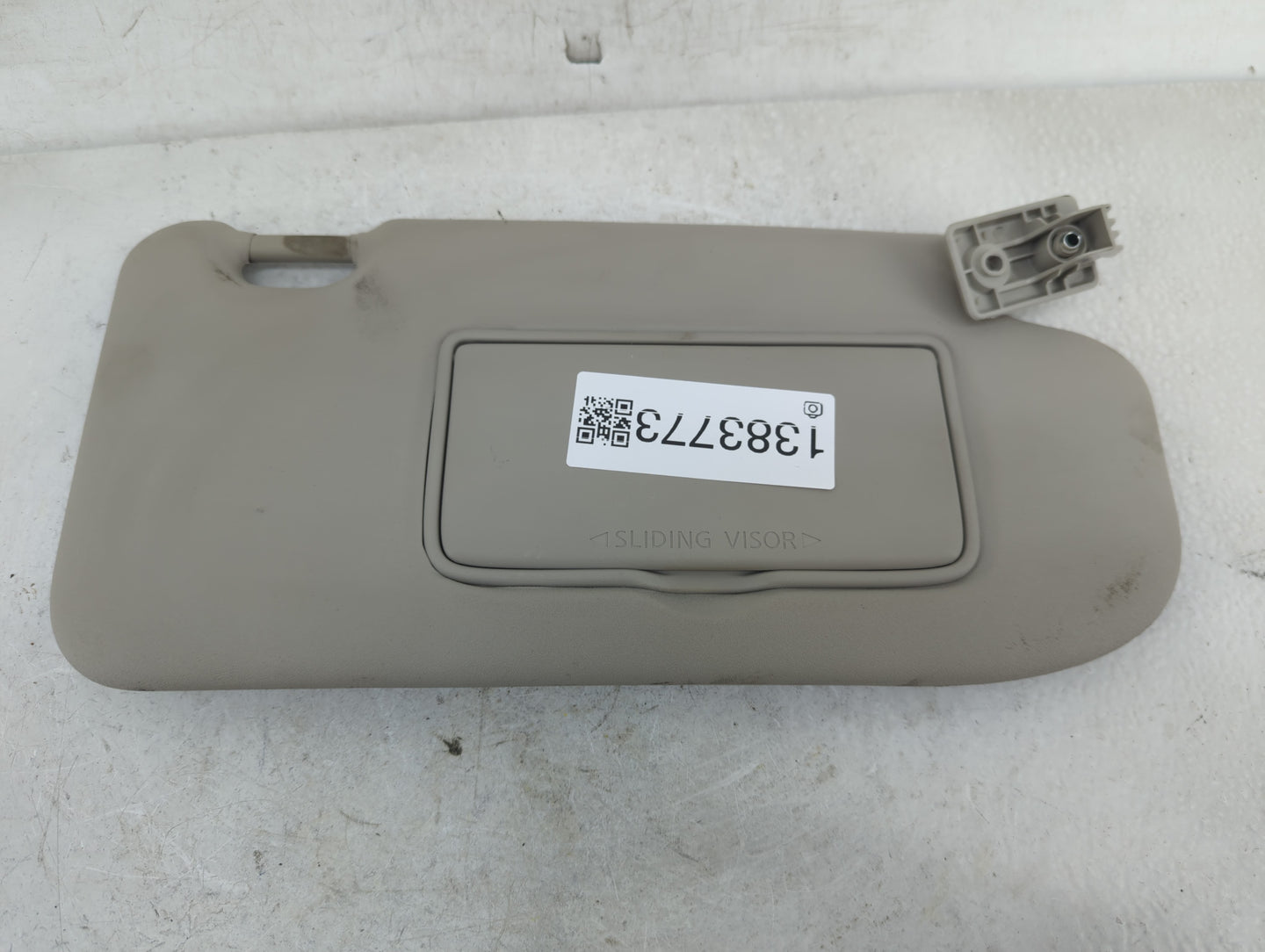2019-2022 Nissan Rogue Sport Sun Visor Shade Replacement Passenger Right Mirror Fits Fits 2019 2020 2021 2022 OEM Used Auto 