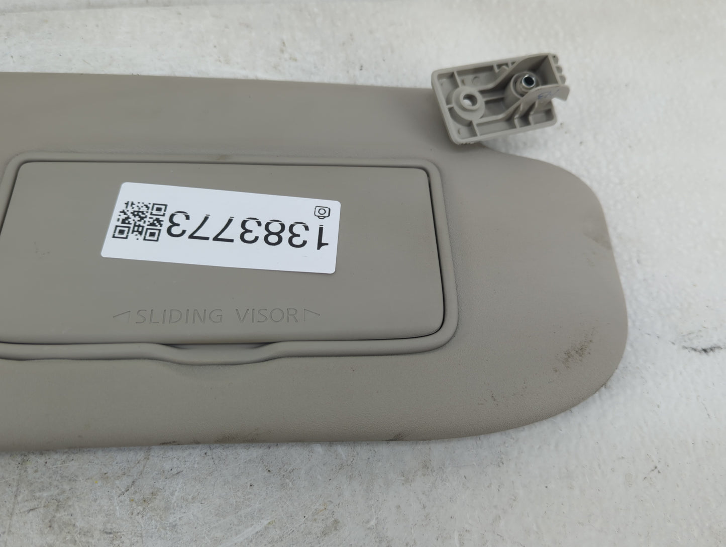 2019-2022 Nissan Rogue Sport Sun Visor Shade Replacement Passenger Right Mirror Fits Fits 2019 2020 2021 2022 OEM Used Auto 