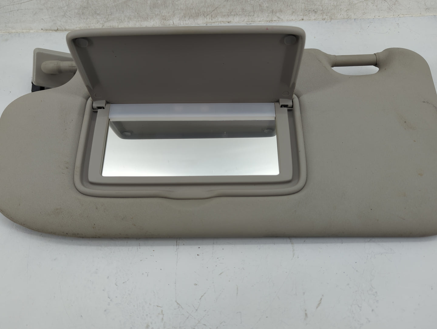 2019-2022 Nissan Rogue Sport Sun Visor Shade Replacement Driver Left Mirror Fits Fits 2019 2020 2021 2022 OEM Used Auto Part