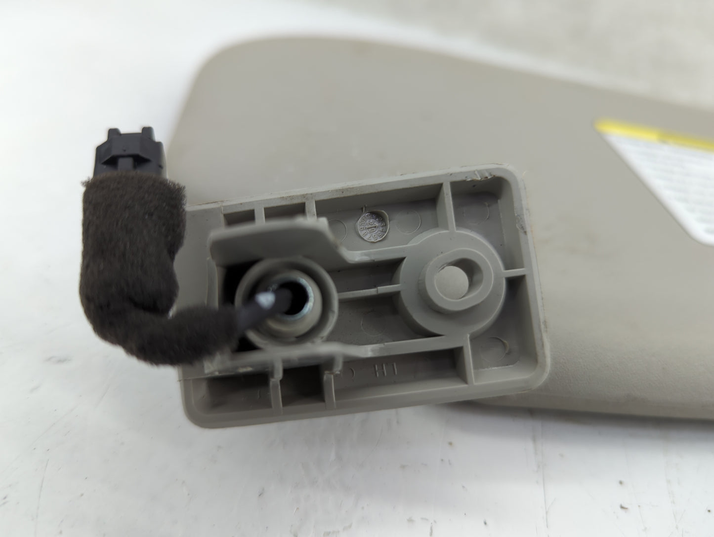 2019-2022 Nissan Rogue Sport Sun Visor Shade Replacement Driver Left Mirror Fits Fits 2019 2020 2021 2022 OEM Used Auto Part