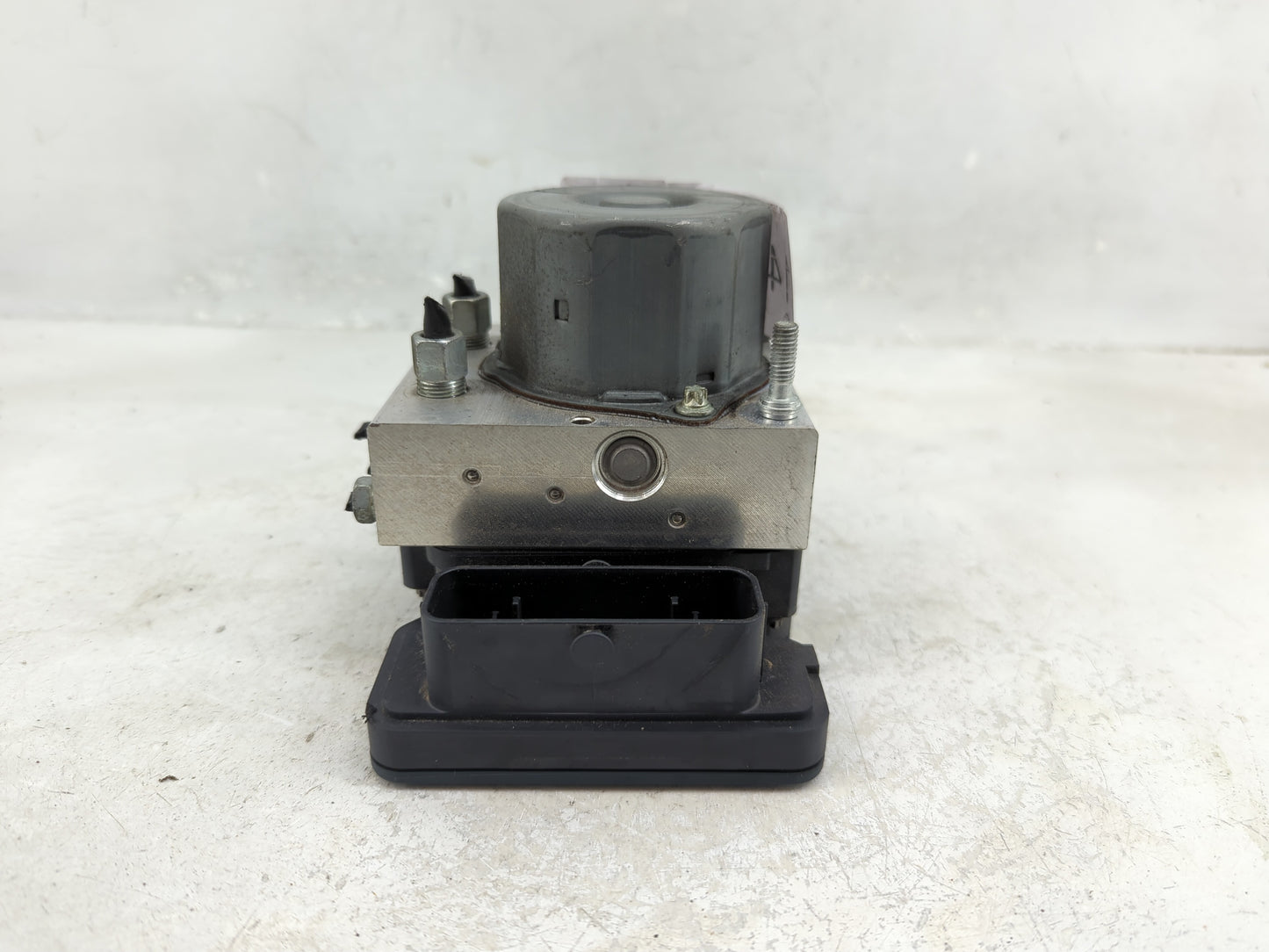 2019-2021 Nissan Rogue Sport ABS Pump Control Module Replacement P/N:47660-6MM2A Fits Fits 2019 2020 2021 OEM Used Auto Part