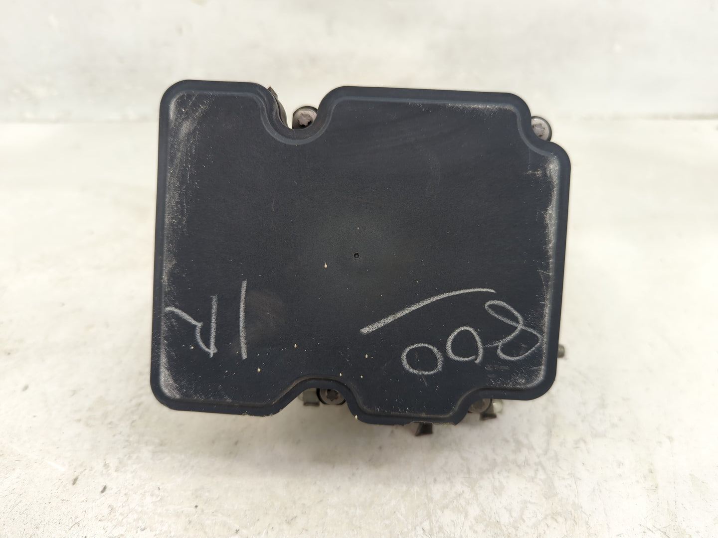 2019-2021 Nissan Rogue Sport ABS Pump Control Module Replacement P/N:47660-6MM2A Fits Fits 2019 2020 2021 OEM Used Auto Part
