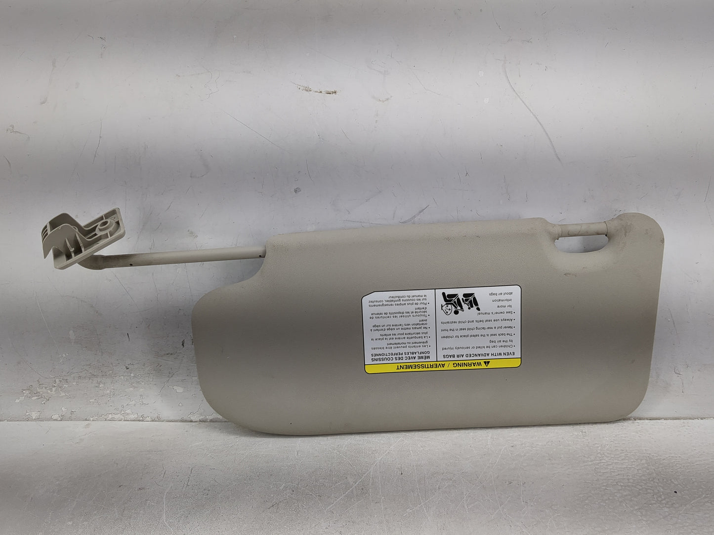 2019-2022 Nissan Rogue Sport Sun Visor Shade Replacement Passenger Right Mirror Fits Fits 2019 2020 2021 2022 OEM Used Auto 