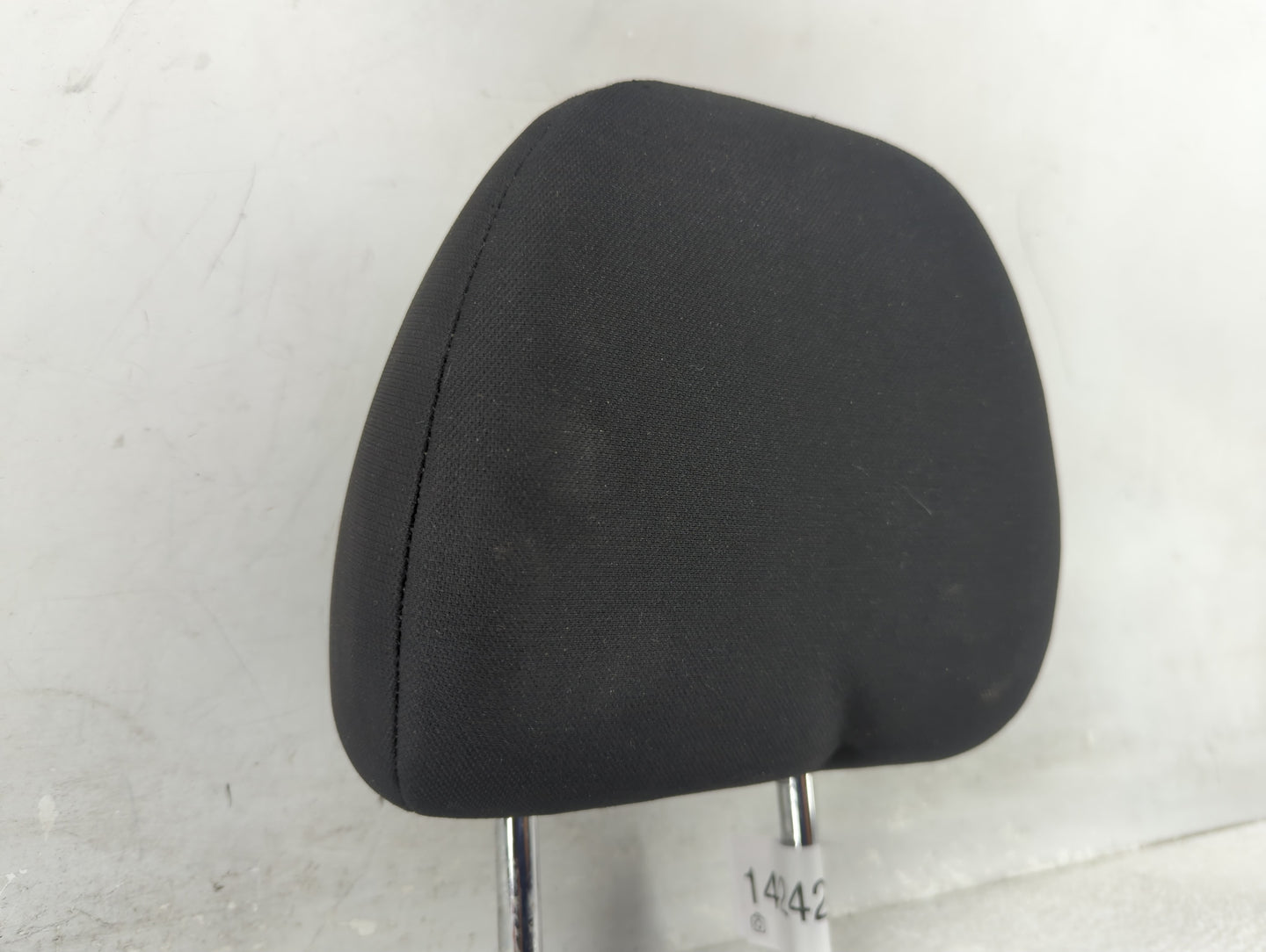 2020-2022 Nissan Rogue Sport Headrest Head Rest Front Driver Passenger Seat Fits Fits 2020 2021 2022 OEM Used Auto Parts - O