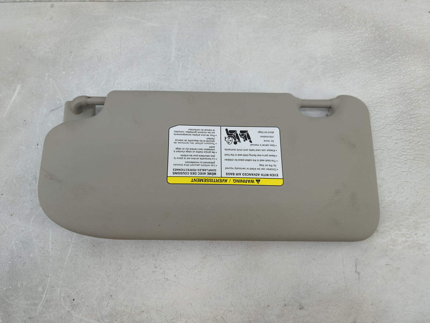 2019-2022 Nissan Rogue Sport Sun Visor Shade Replacement Passenger Right Mirror Fits Fits 2019 2020 2021 2022 OEM Used Auto 