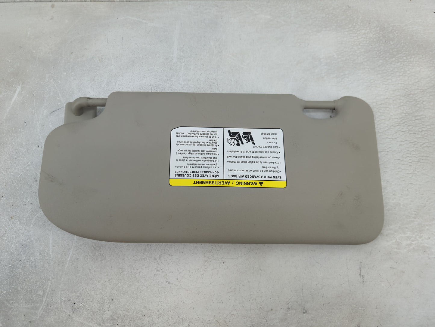 2019-2022 Nissan Rogue Sport Sun Visor Shade Replacement Passenger Right Mirror Fits Fits 2019 2020 2021 2022 OEM Used Auto 
