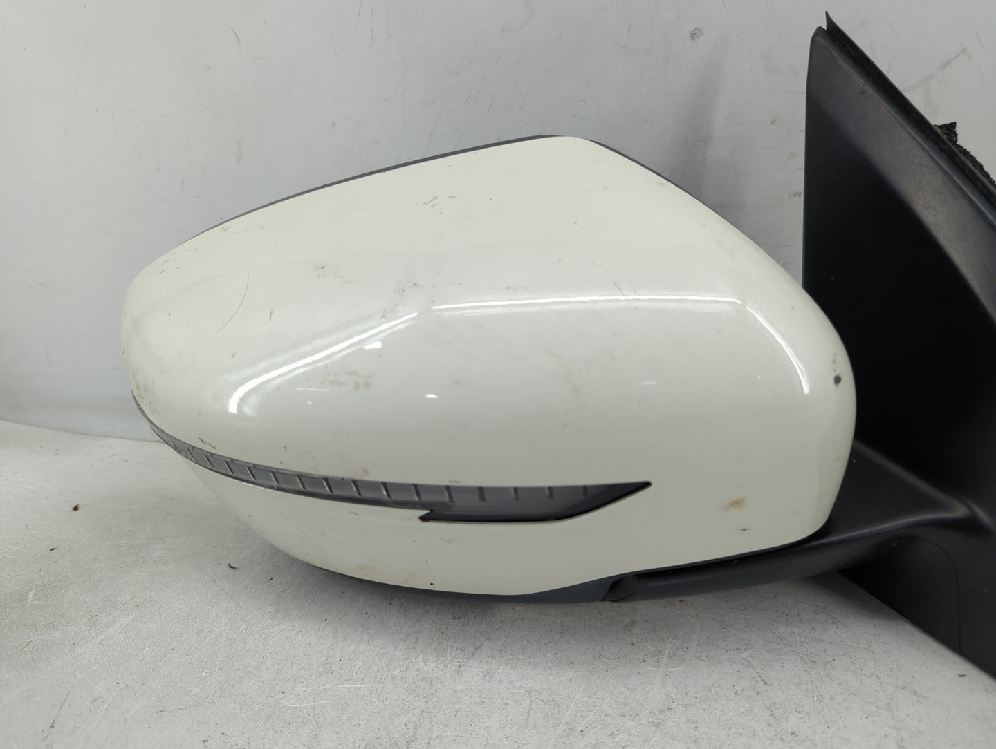 2017-2022 Nissan Rogue Sport Passenger Side View Mirror - Right Door Mirror OEM Used - Oemusedautoparts1.com