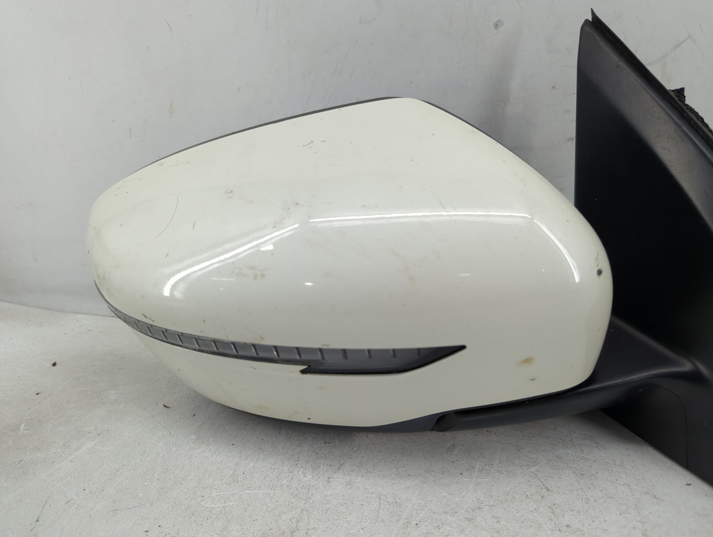 2017-2022 Nissan Rogue Sport Passenger Side View Mirror - Right Door Mirror OEM Used - Oemusedautoparts1.com