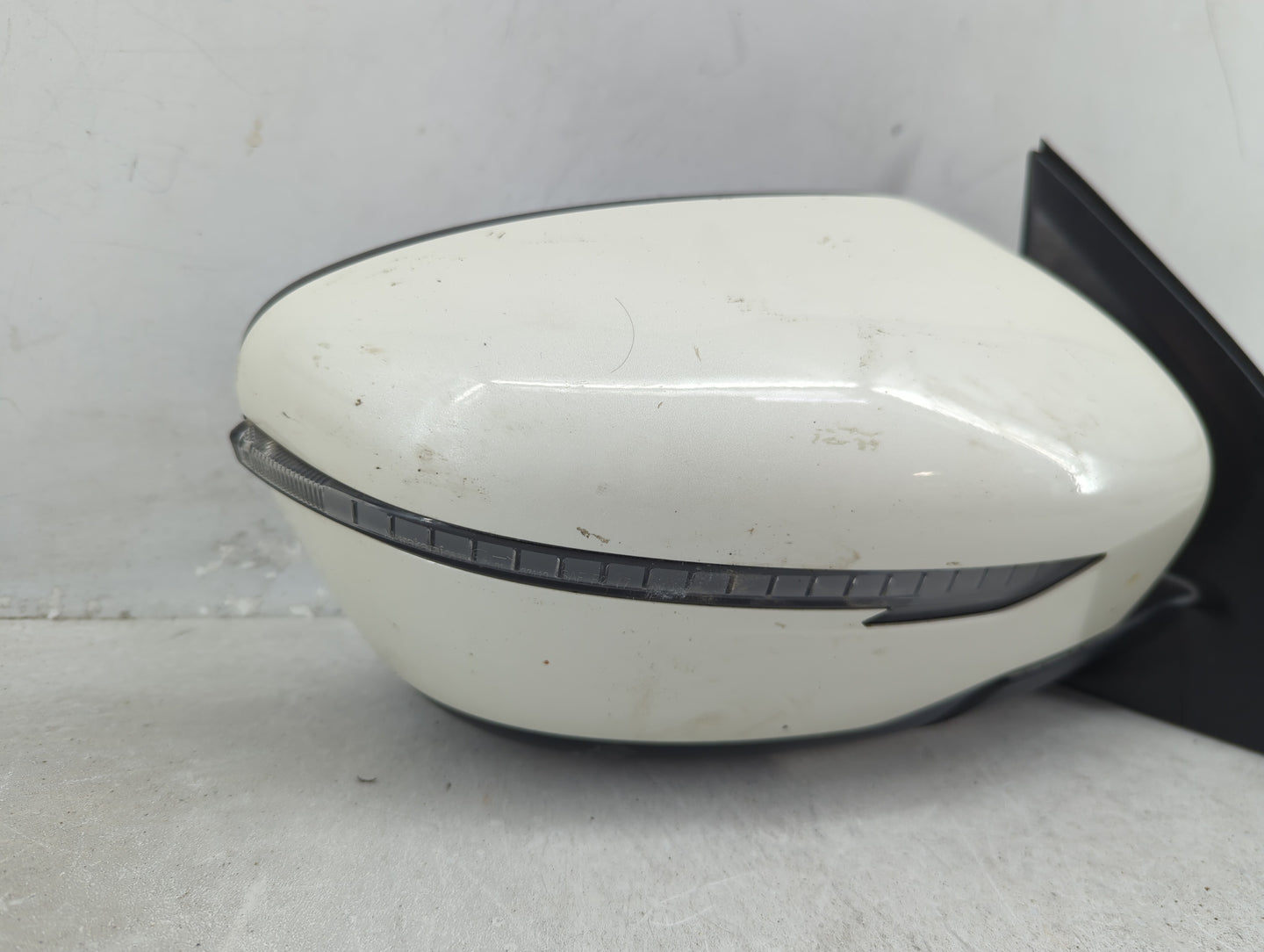 2017-2022 Nissan Rogue Sport Passenger Side View Mirror - Right Door Mirror OEM Used - Oemusedautoparts1.com