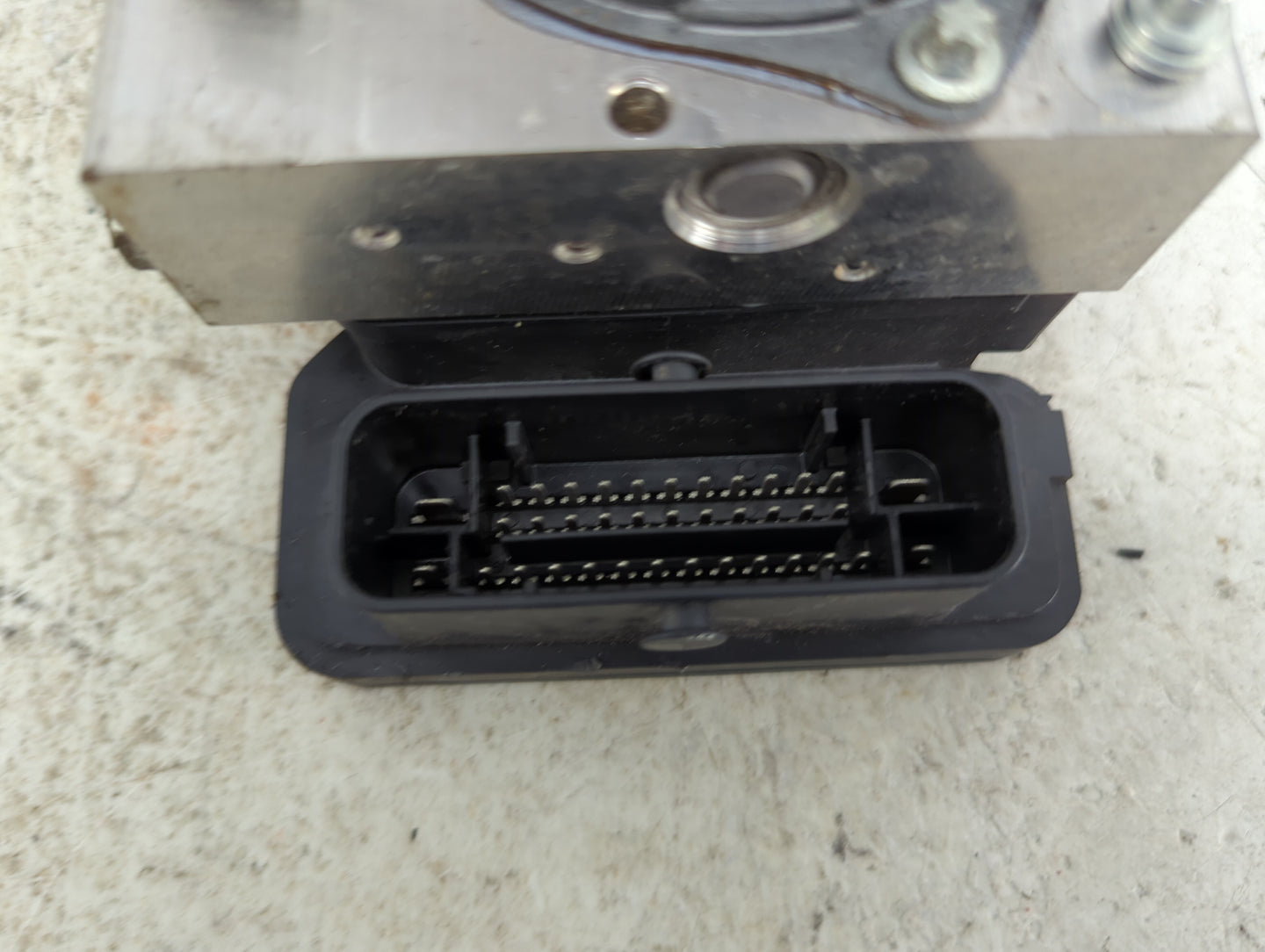 2019-2021 Nissan Rogue Sport ABS Pump Control Module Replacement P/N:476606MM2A 569829 Fits Fits 2019 2020 2021 OEM Used Aut