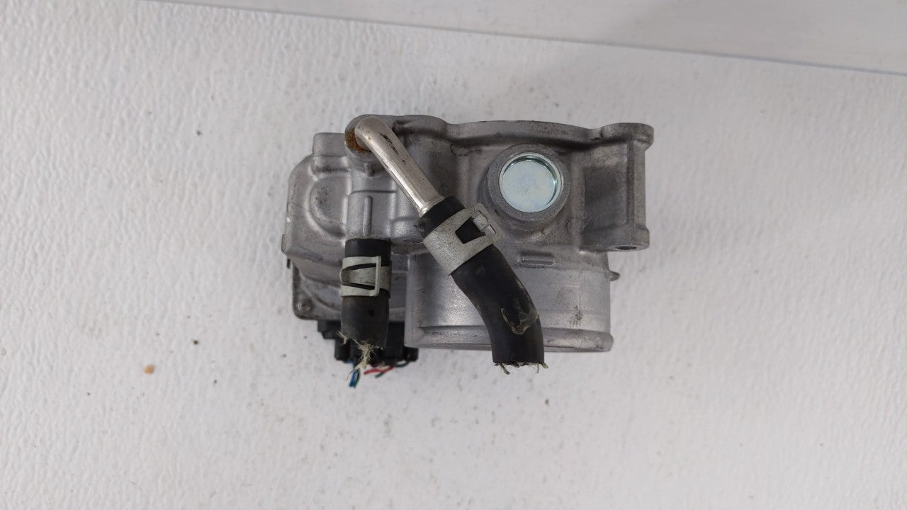 2018-2019 Nissan Rogue Sport Throttle Body P/N:4BA60-01 4BA60-01 F Fits Fits 2018 2019 OEM Used Auto Parts - Oemusedautopart